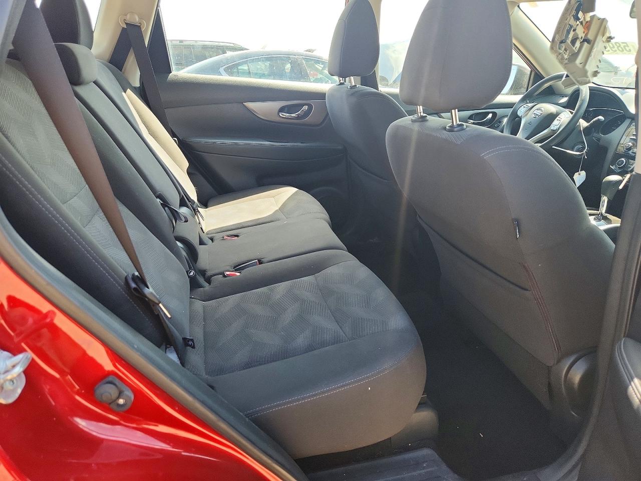 2016 Nissan Rogue S Красный vin: KNMAT2MV9GP638360