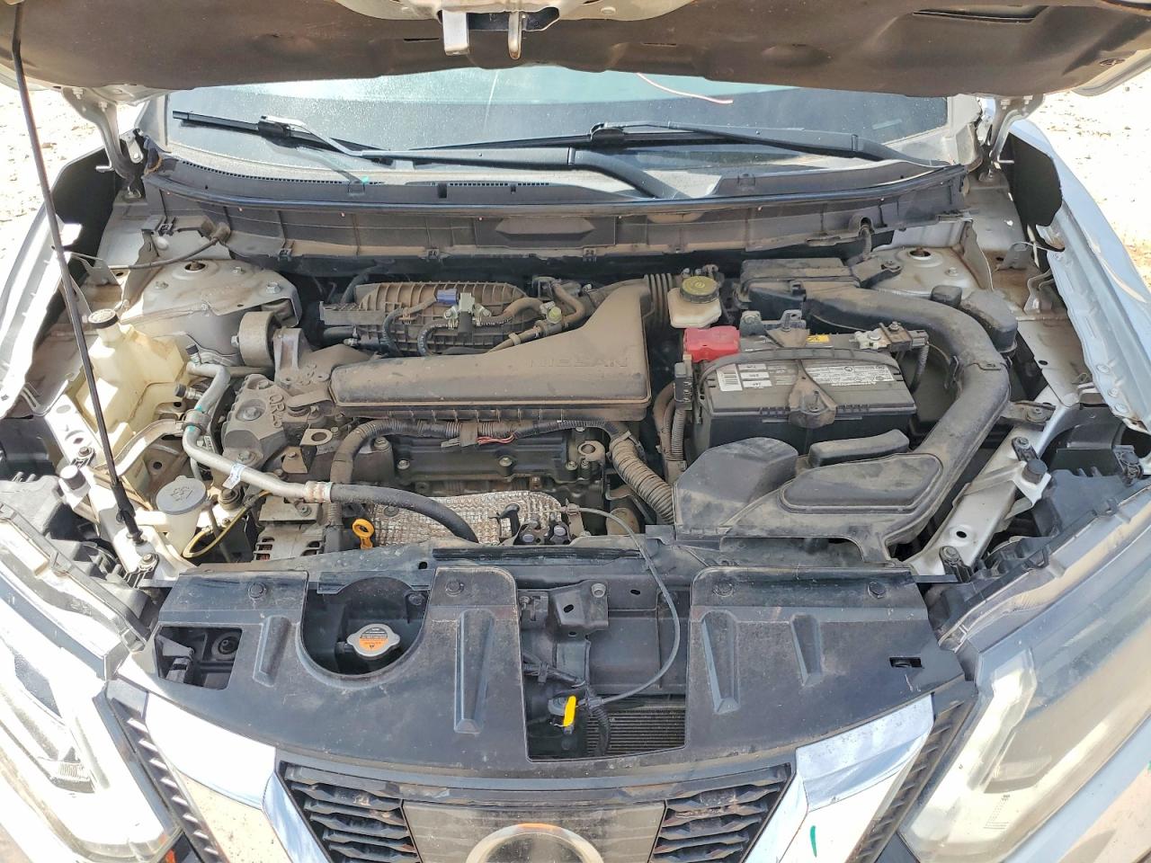 2017 Nissan Rogue Sv Silver vin: KNMAT2MV9HP540799