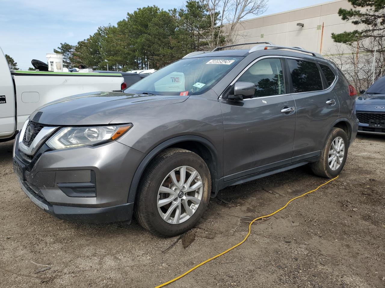 2018 Nissan Rogue Sv Серый vin: KNMAT2MV9JP556278 Damage: Left Front Door, Dent(S) W/ Paint Dmg, 1 To 2 Inches