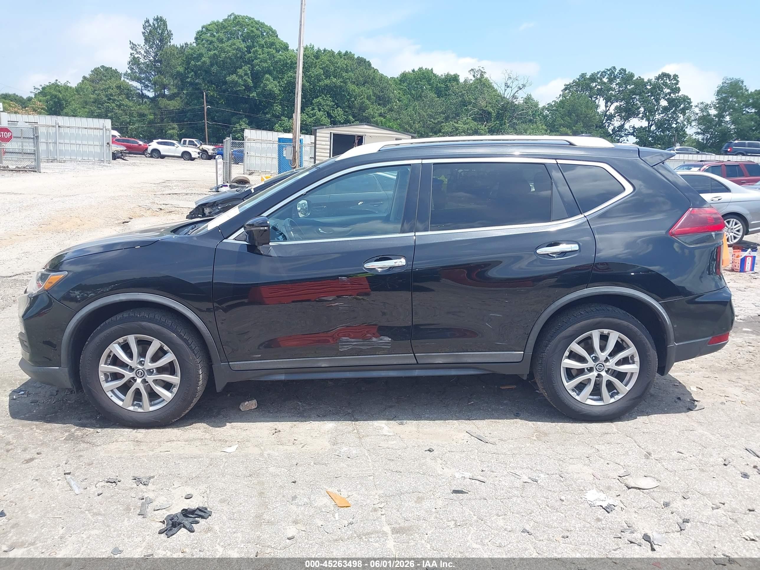 2018 Nissan Rogue Sv Black vin: KNMAT2MV9JP595999