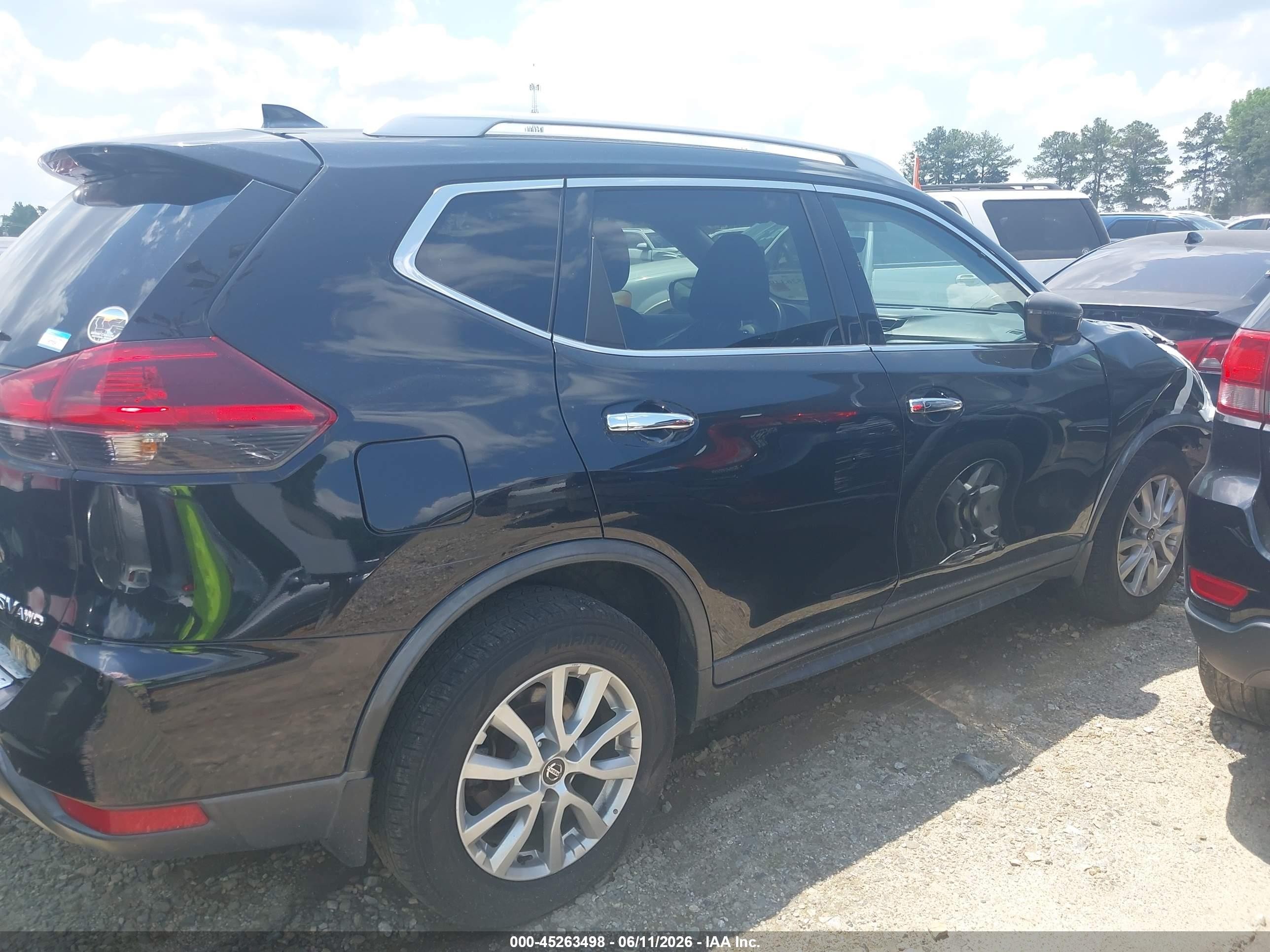 2018 Nissan Rogue Sv Black vin: KNMAT2MV9JP595999