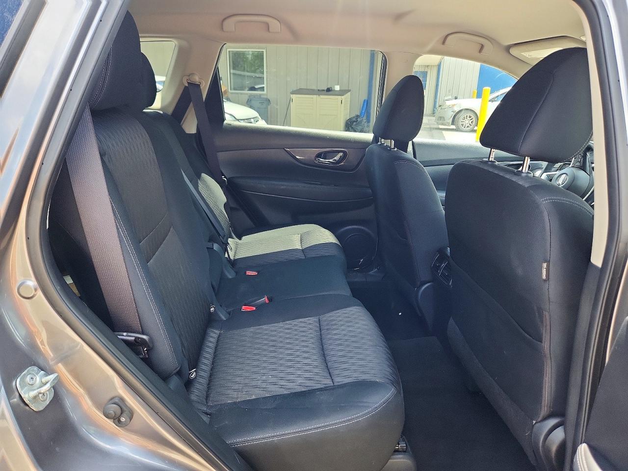 2018 Nissan Rogue Sv Серый vin: KNMAT2MV9JP615698