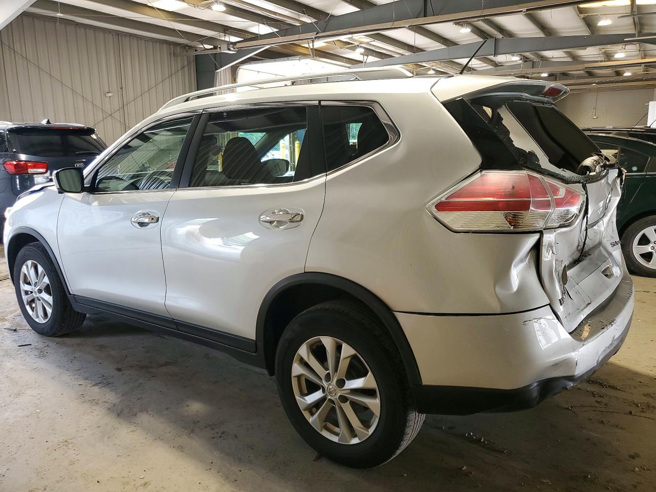 2015 Nissan Rogue Sv Silver vin: KNMAT2MVXFP500485