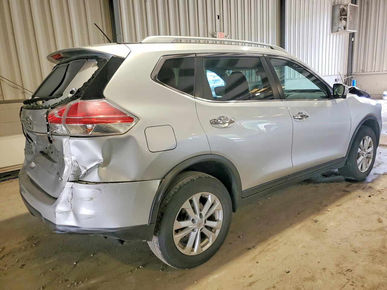 2015 Nissan Rogue Sv Silver vin: KNMAT2MVXFP500485