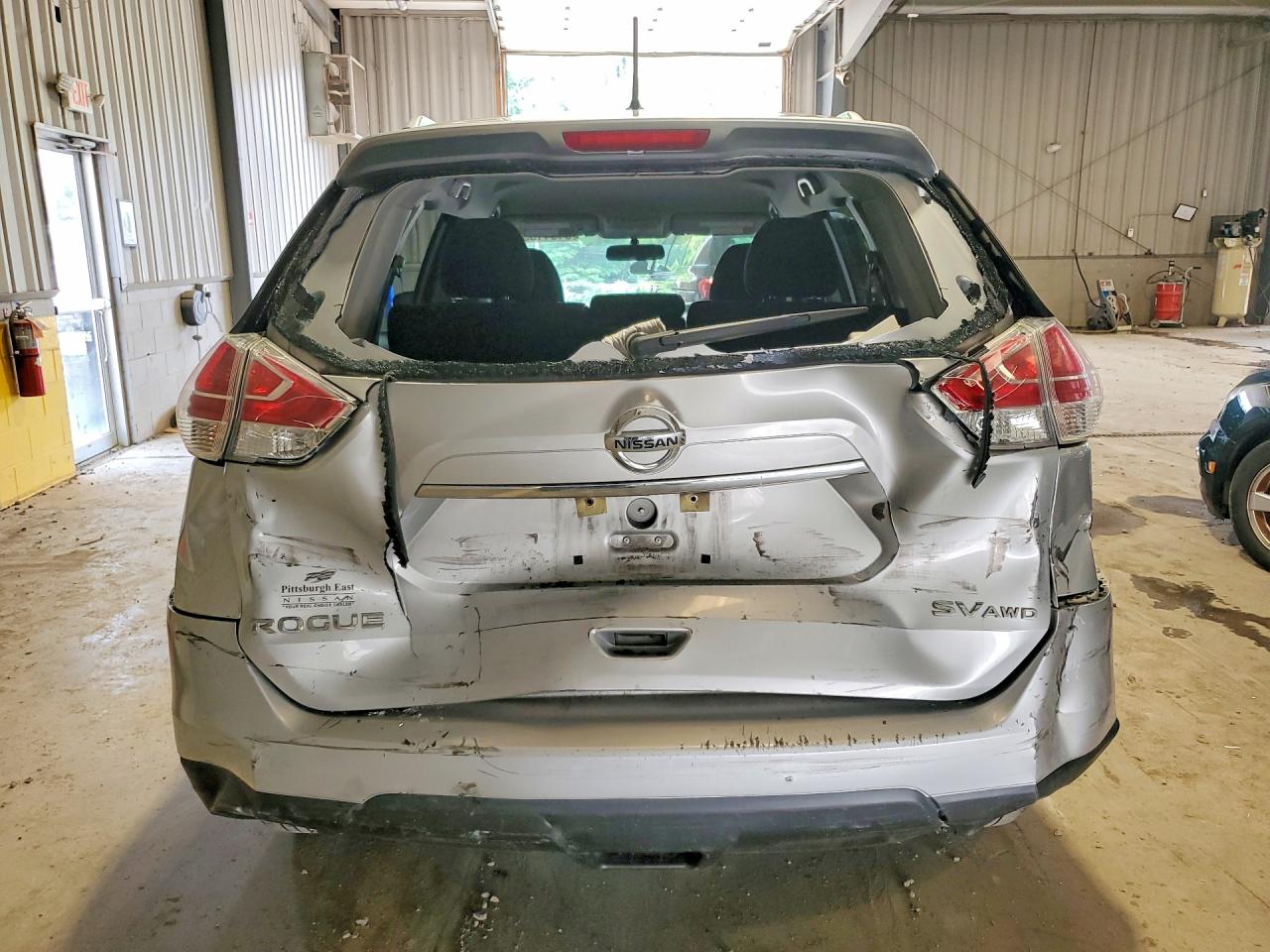 2015 Nissan Rogue Sv Silver vin: KNMAT2MVXFP500485
