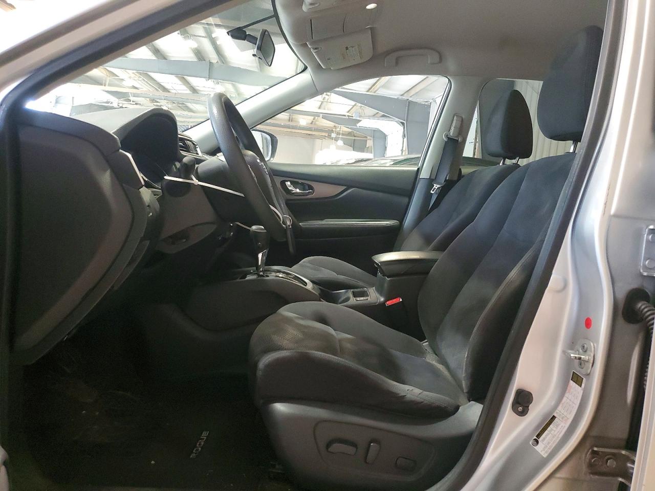 2015 Nissan Rogue Sv Silver vin: KNMAT2MVXFP500485