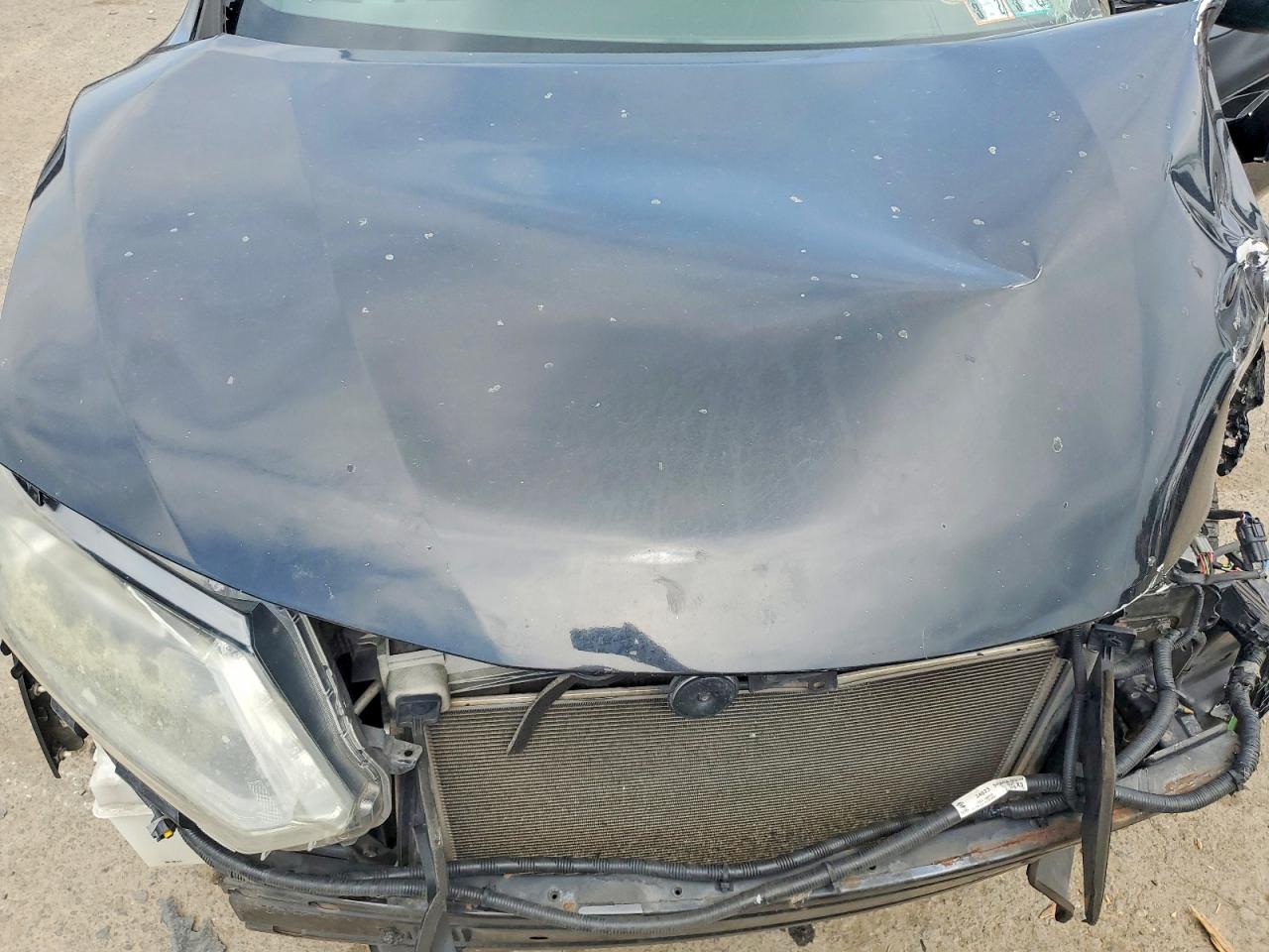 2015 Nissan Rogue S Черный vin: KNMAT2MVXFP502737