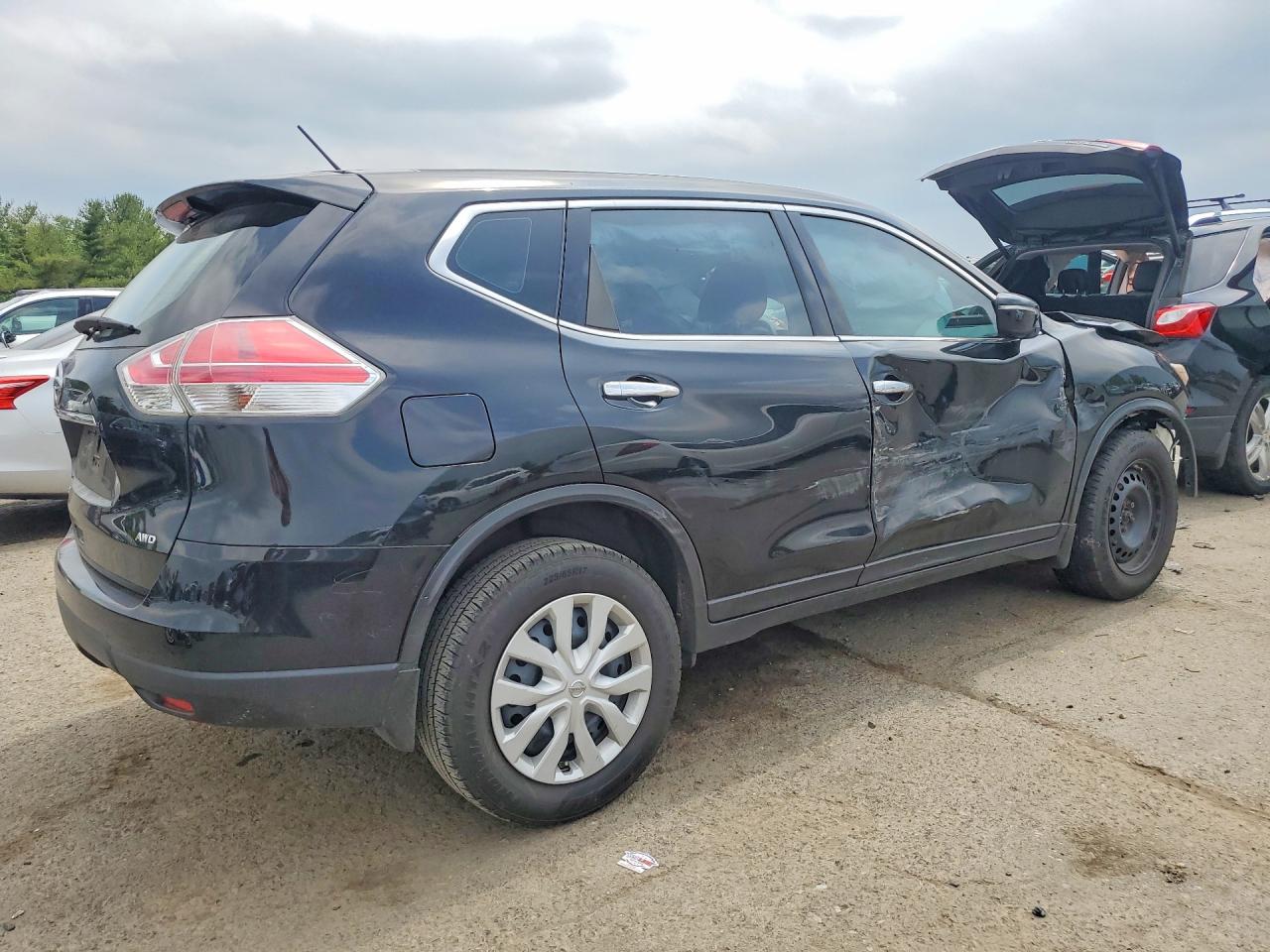 2015 Nissan Rogue S Черный vin: KNMAT2MVXFP502737