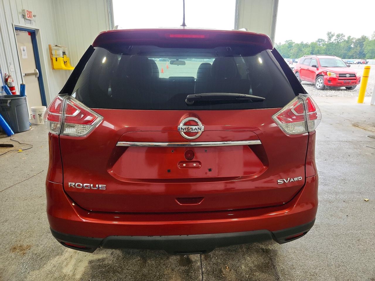 2015 Nissan Rogue Sv Red vin: KNMAT2MVXFP505315