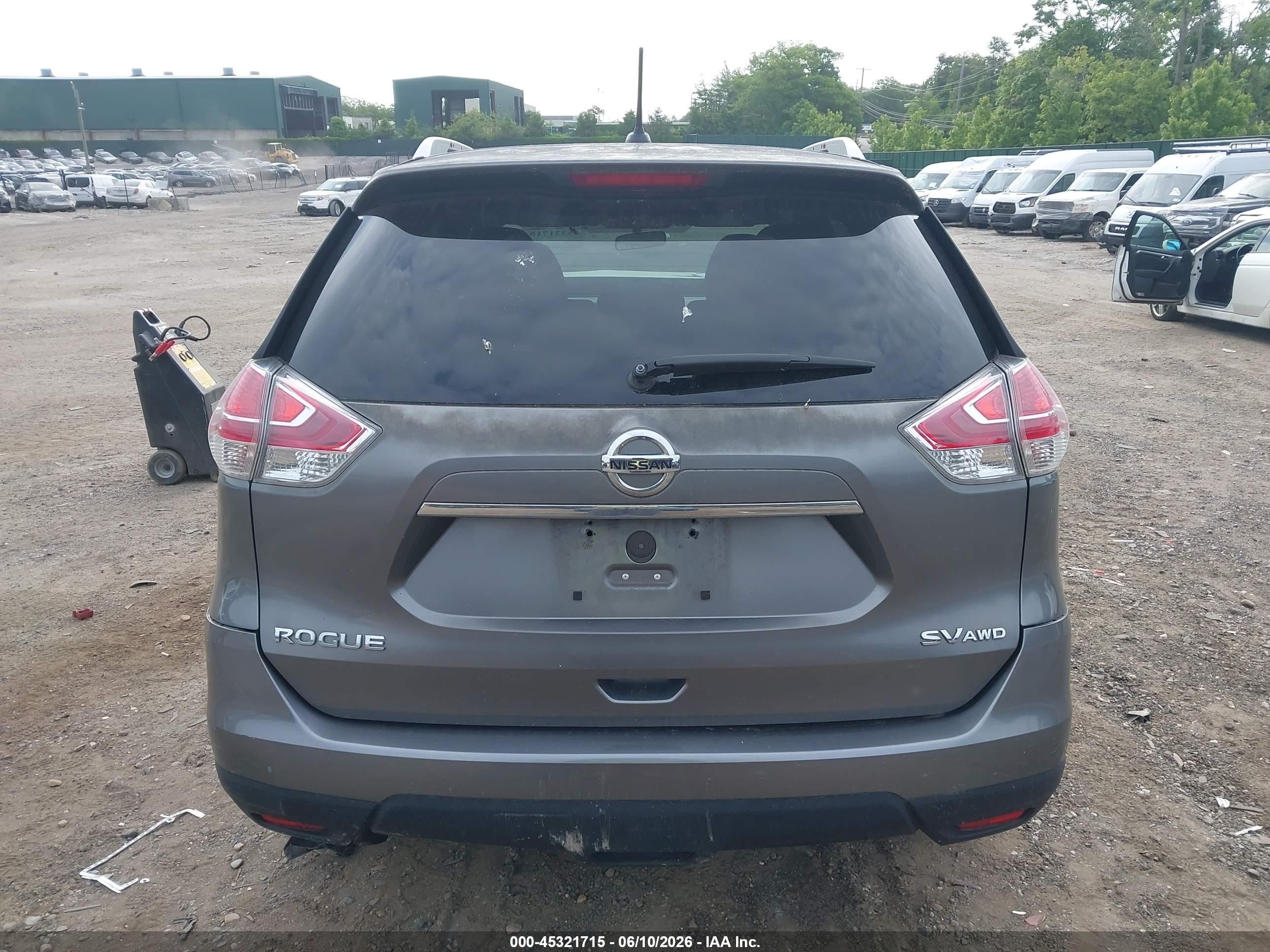 2015 Nissan Rogue Sv Gray vin: KNMAT2MVXFP512801