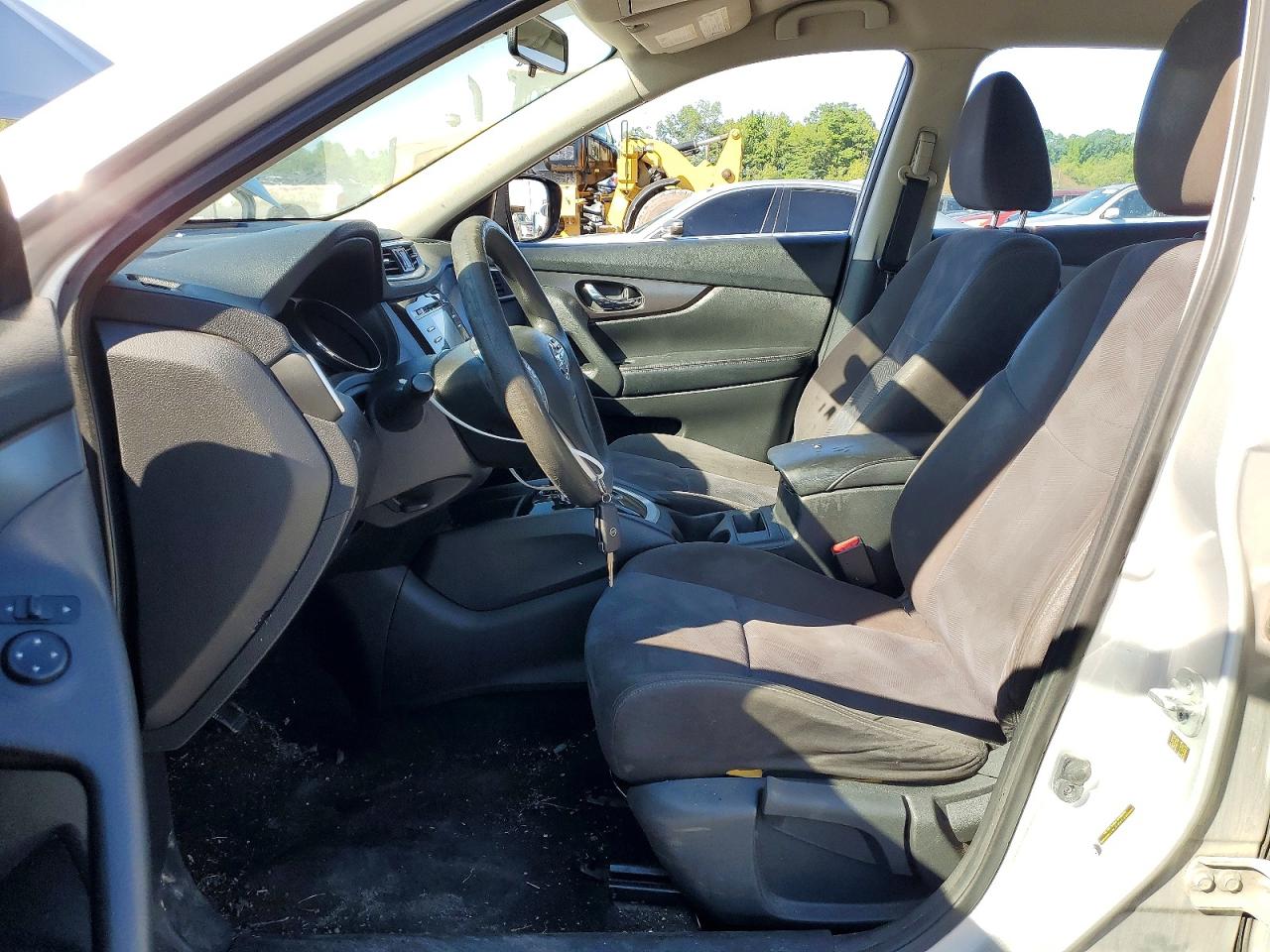 2015 Nissan Rogue S Silver vin: KNMAT2MVXFP514046