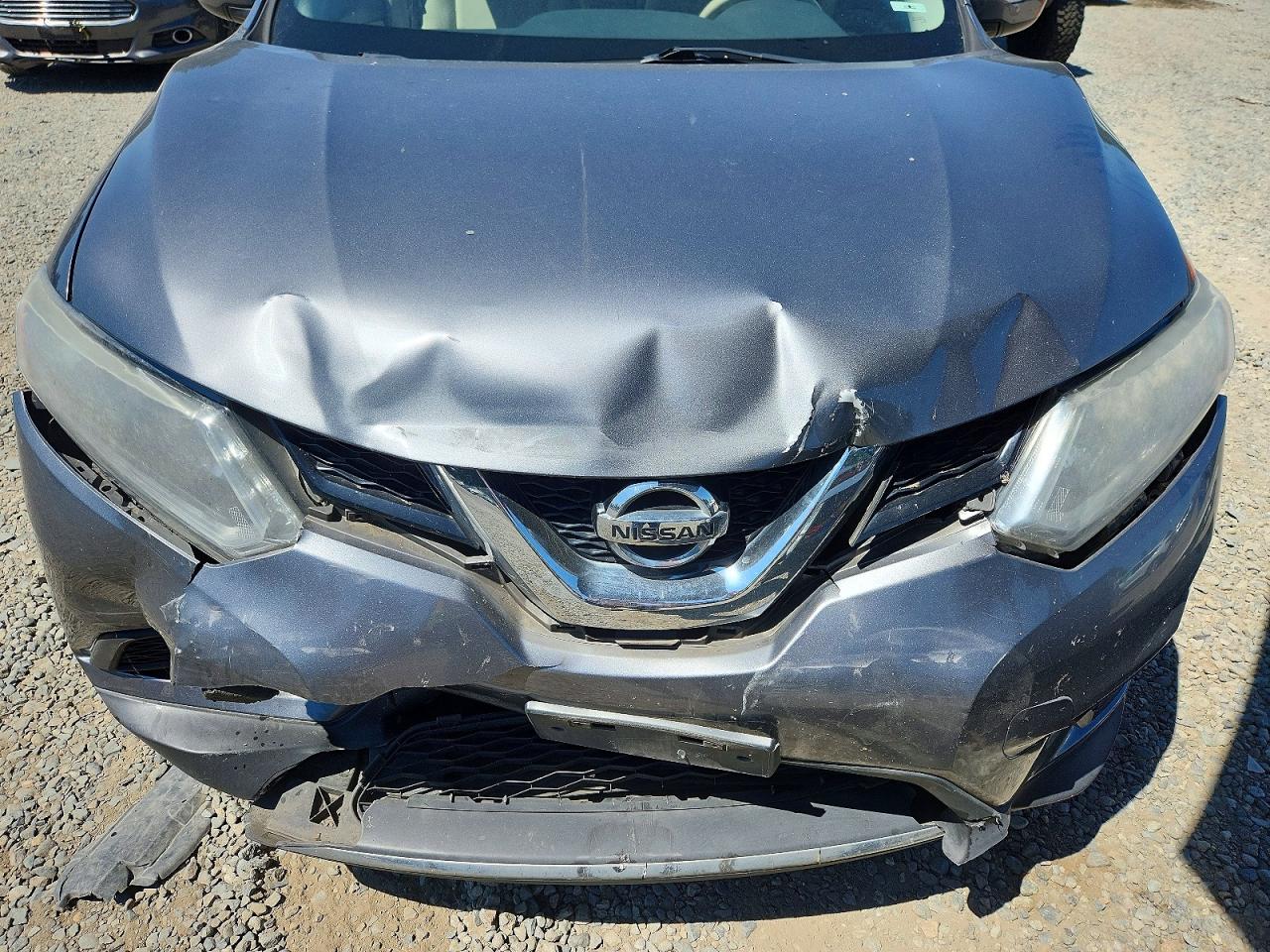 2015 Nissan Rogue S Silver vin: KNMAT2MVXFP514905