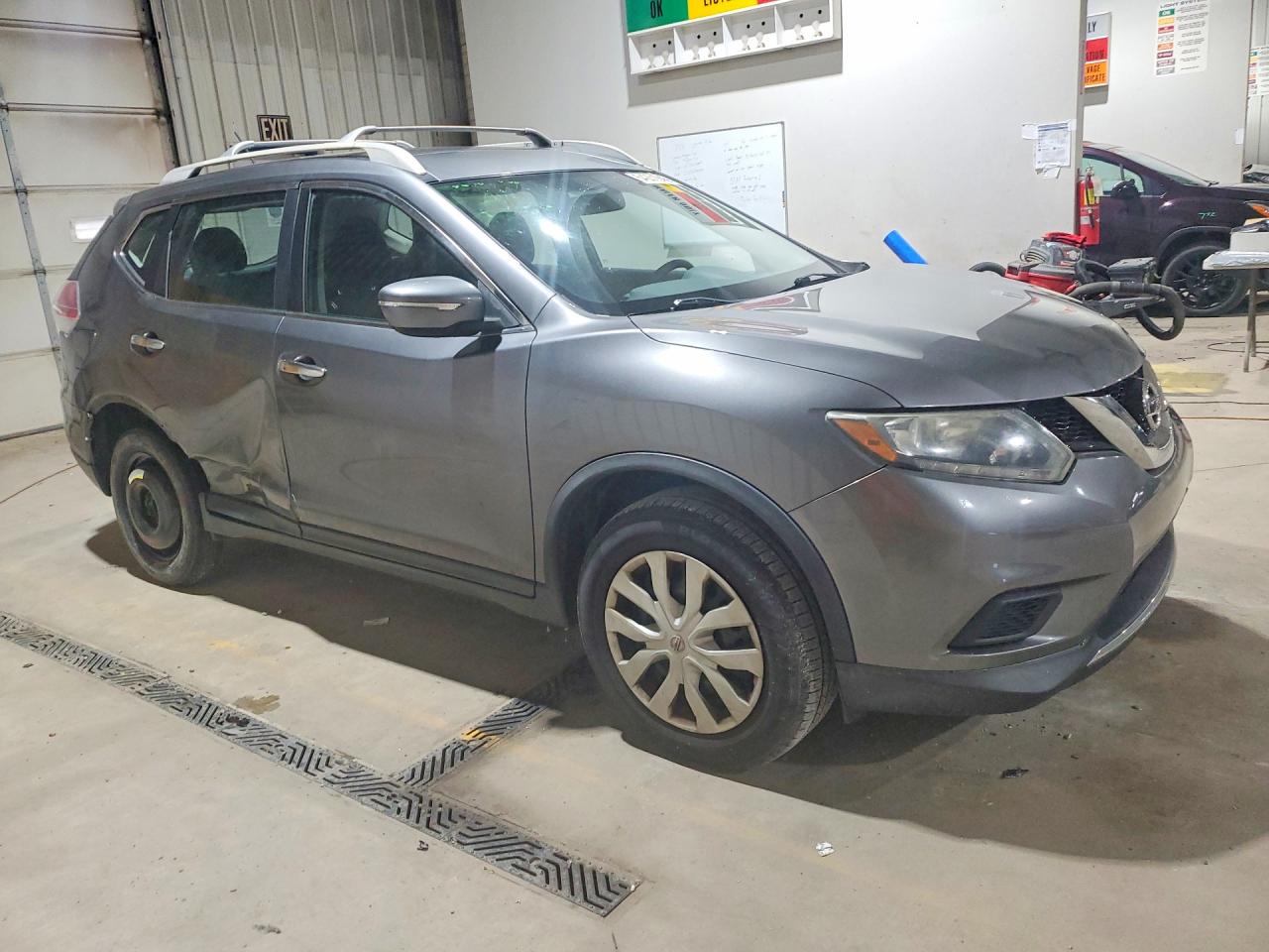2015 Nissan Rogue S Gray vin: KNMAT2MVXFP527489
