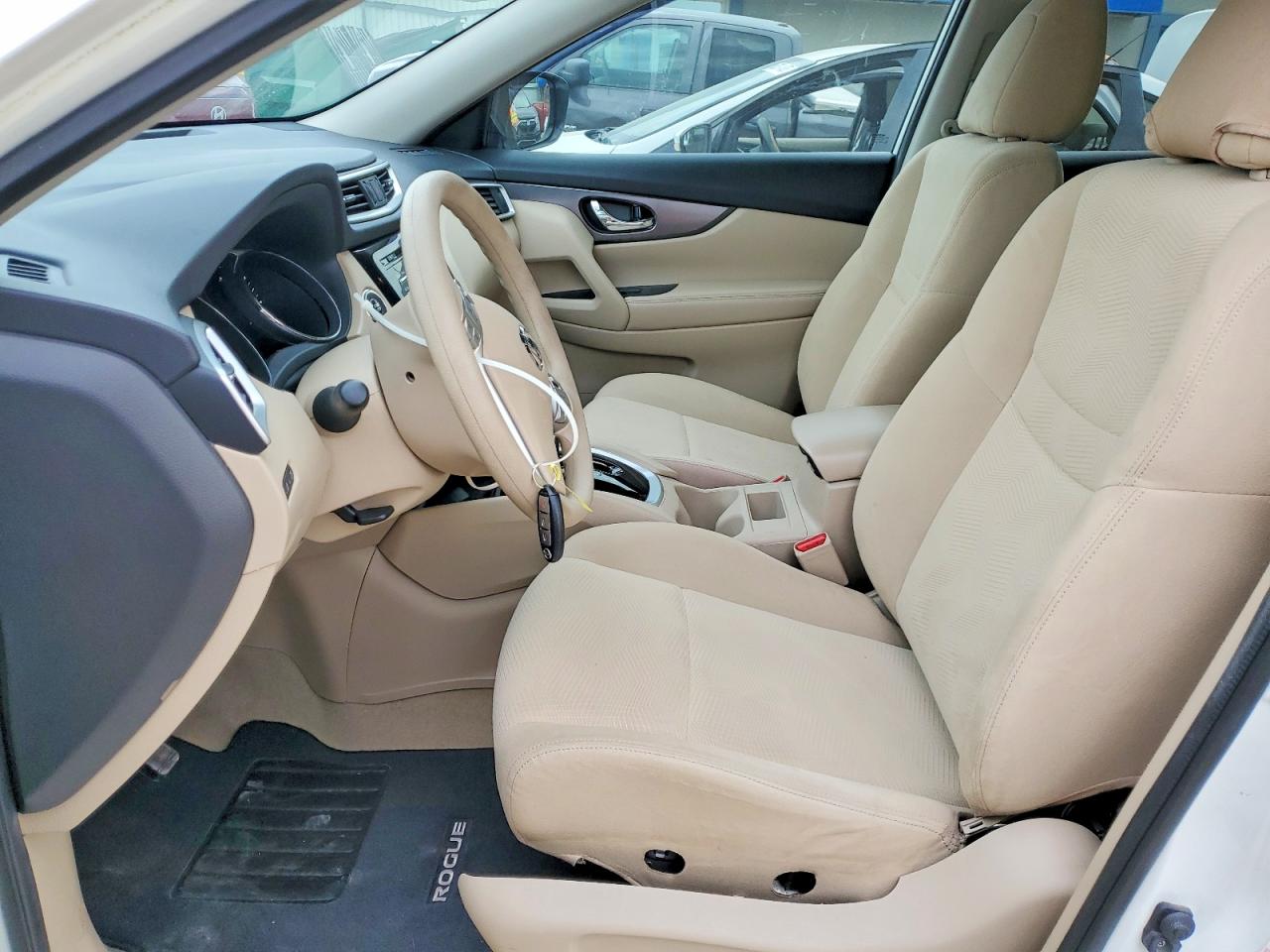 2015 Nissan Rogue S Белый vin: KNMAT2MVXFP534670