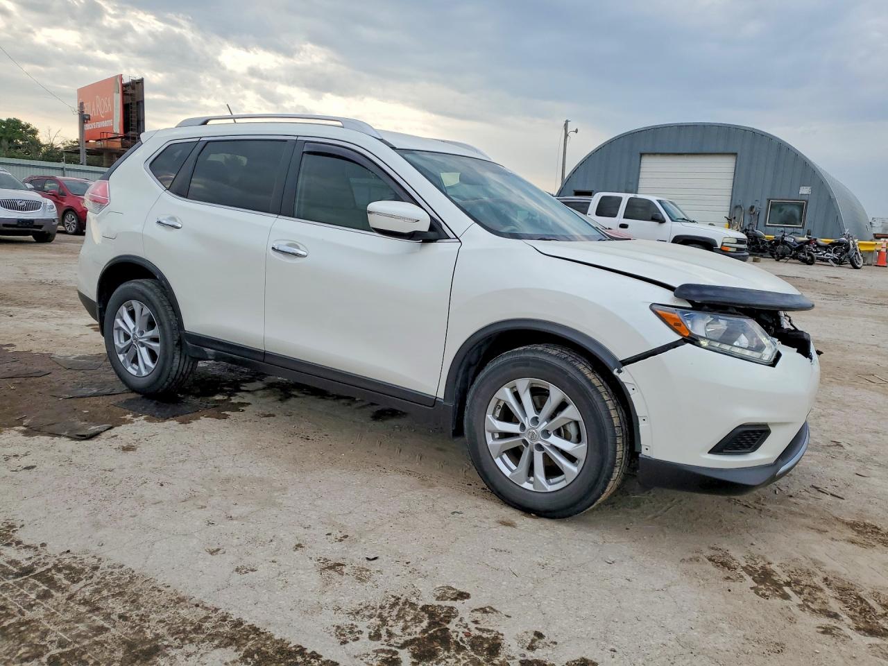 2015 Nissan Rogue S Белый vin: KNMAT2MVXFP534670