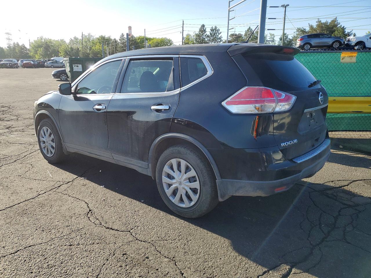 2015 Nissan Rogue S Blue vin: KNMAT2MVXFP568222
