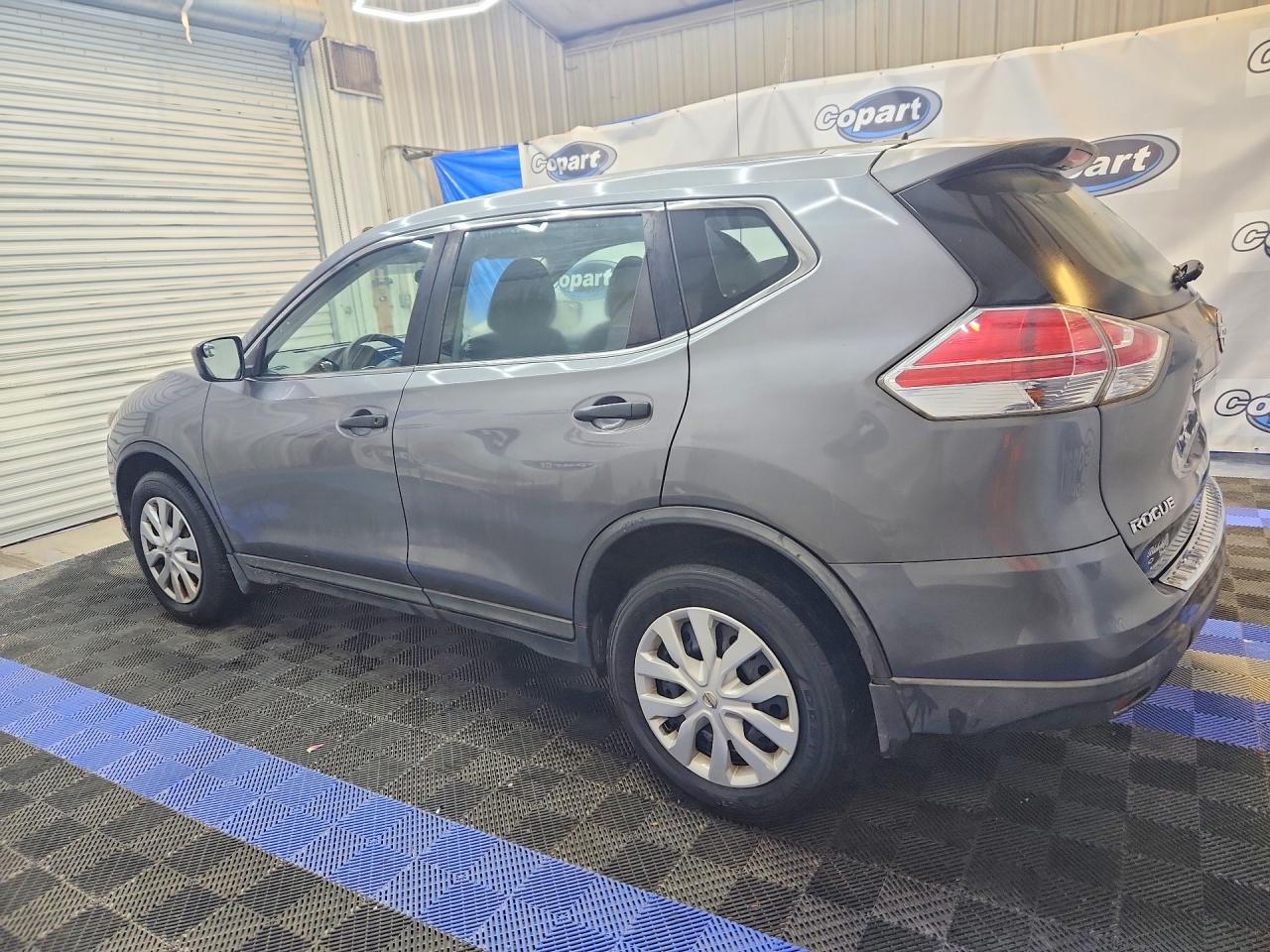 2016 Nissan Rogue S Серый vin: KNMAT2MVXGP712496
