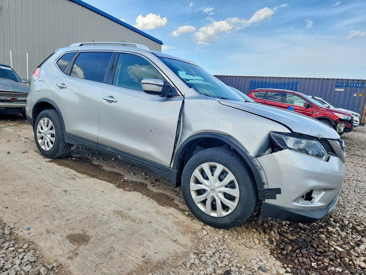 2016 Nissan Rogue S Silver vin: KNMAT2MVXGP728181