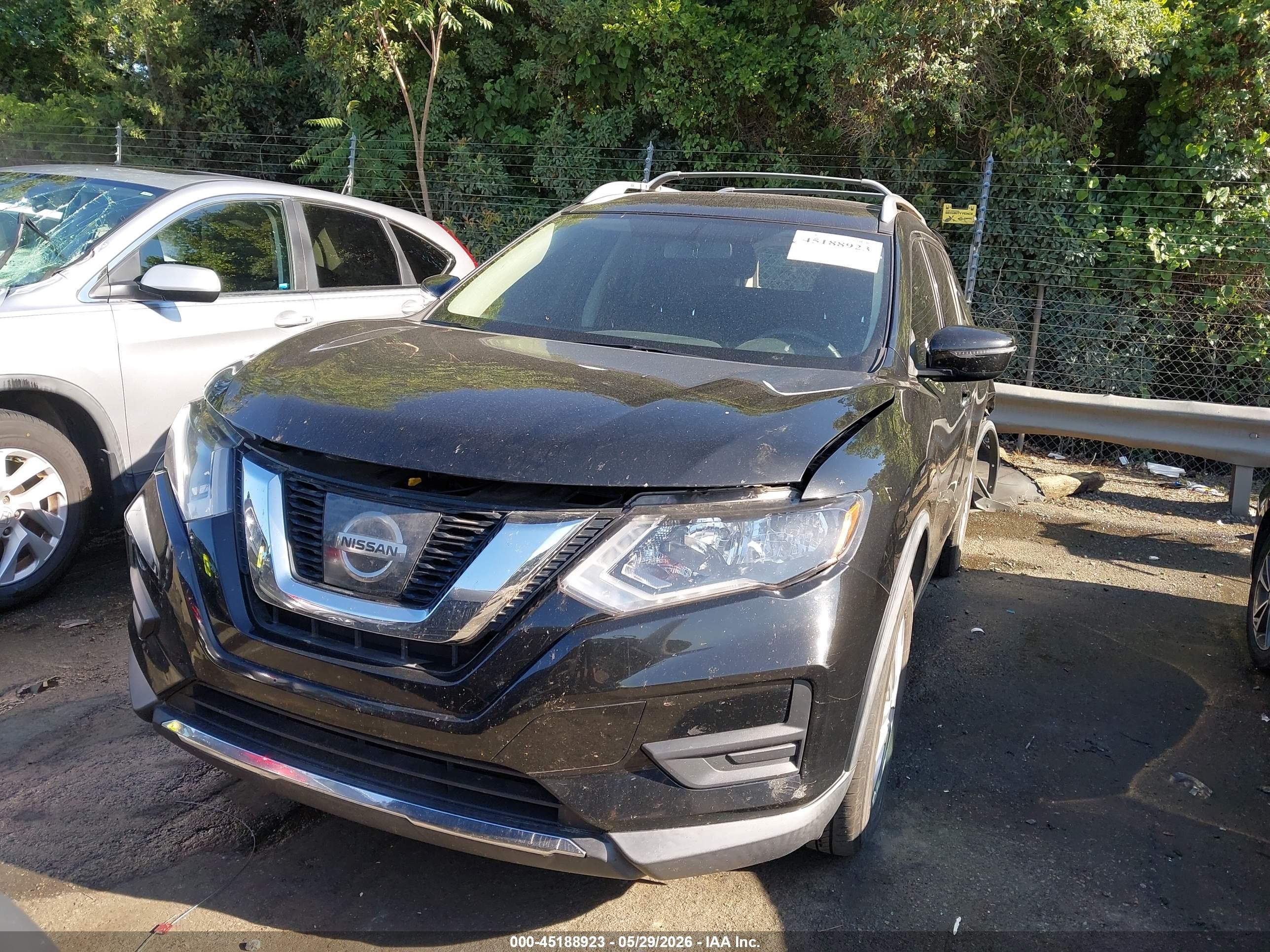 2017 Nissan Rogue Sv Black vin: KNMAT2MVXHP606440