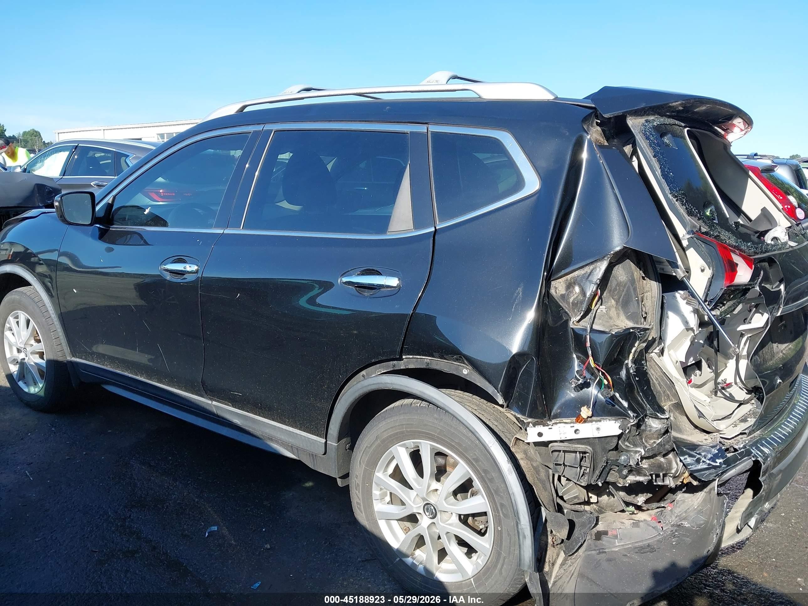2017 Nissan Rogue Sv Black vin: KNMAT2MVXHP606440