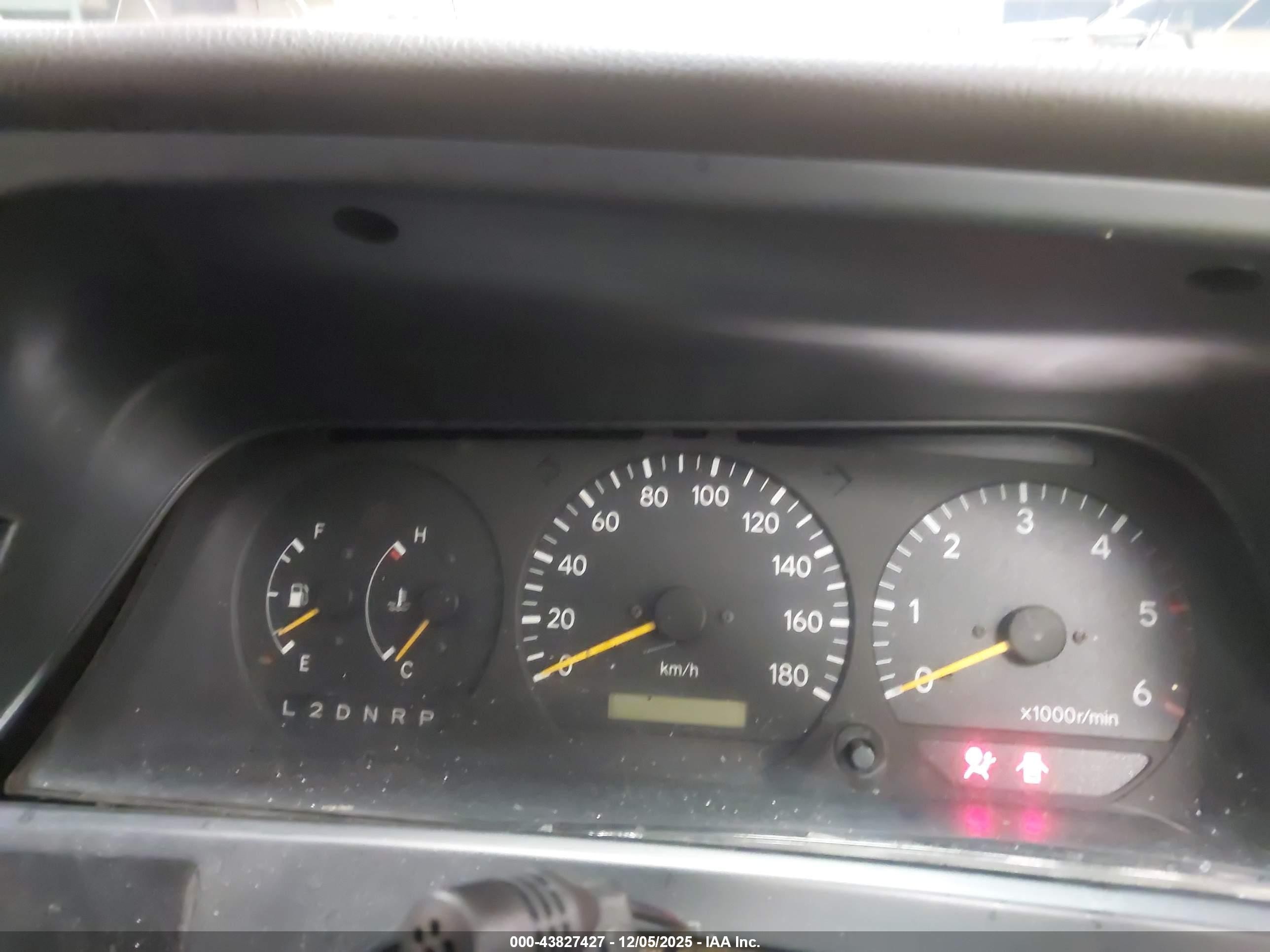 1997 Toyota Hiace Supe   Серебряный vin: KZH1060028710    