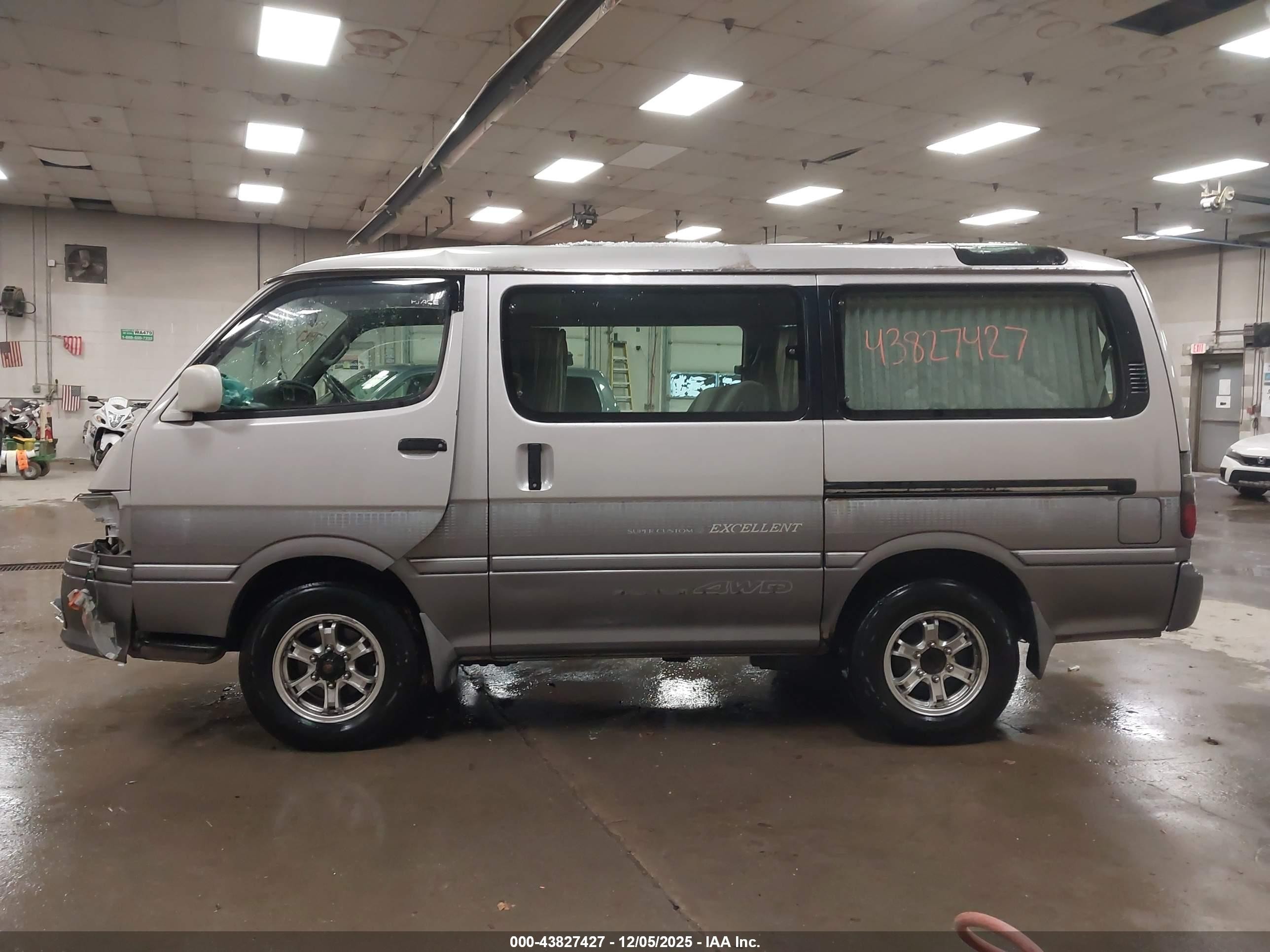 1997 Toyota Hiace Supe   Серебряный vin: KZH1060028710    