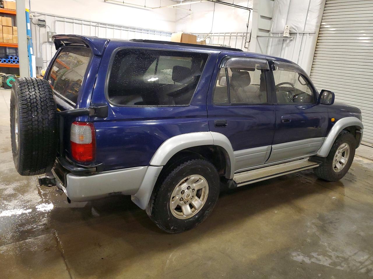 1996 Toyt Hilux Surf Blue vin: KZN1859002020
