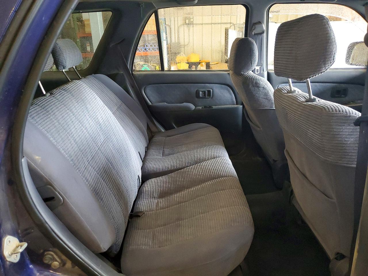 1996 Toyt Hilux Surf Blue vin: KZN1859002020