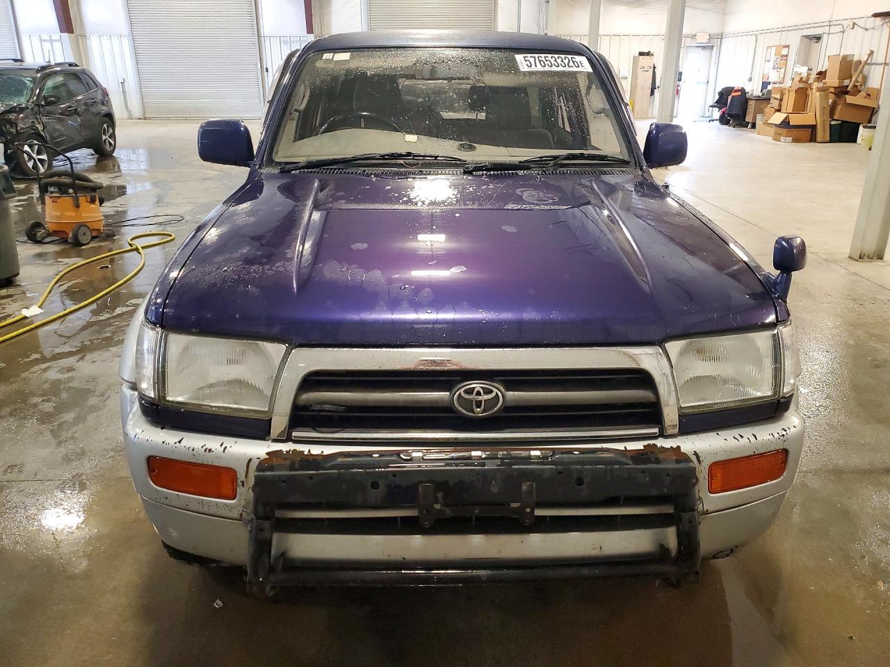 1996 Toyt Hilux Surf Blue vin: KZN1859002020