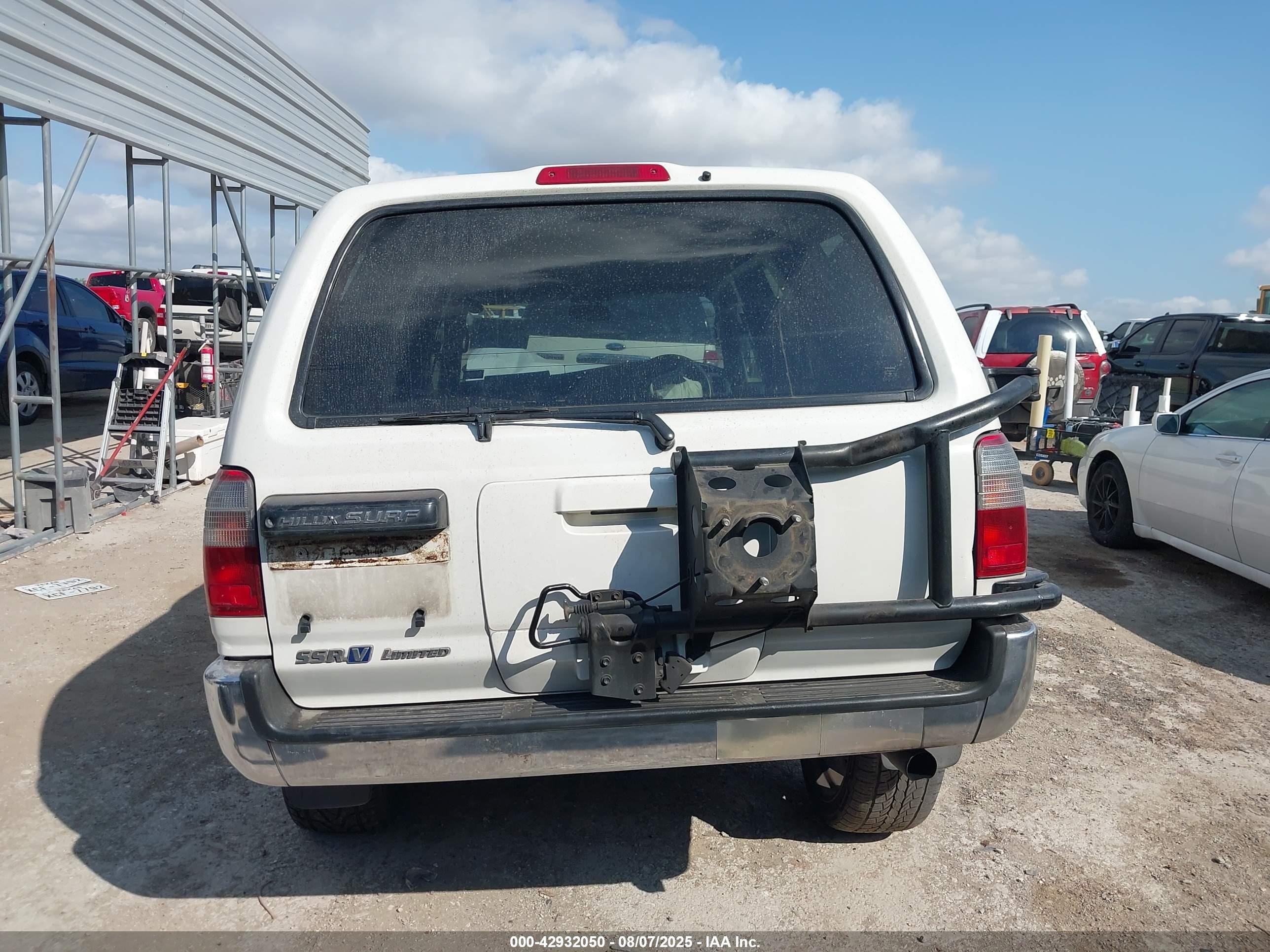 1998 Toyota Hilux   Белый vin: KZN1859025915    