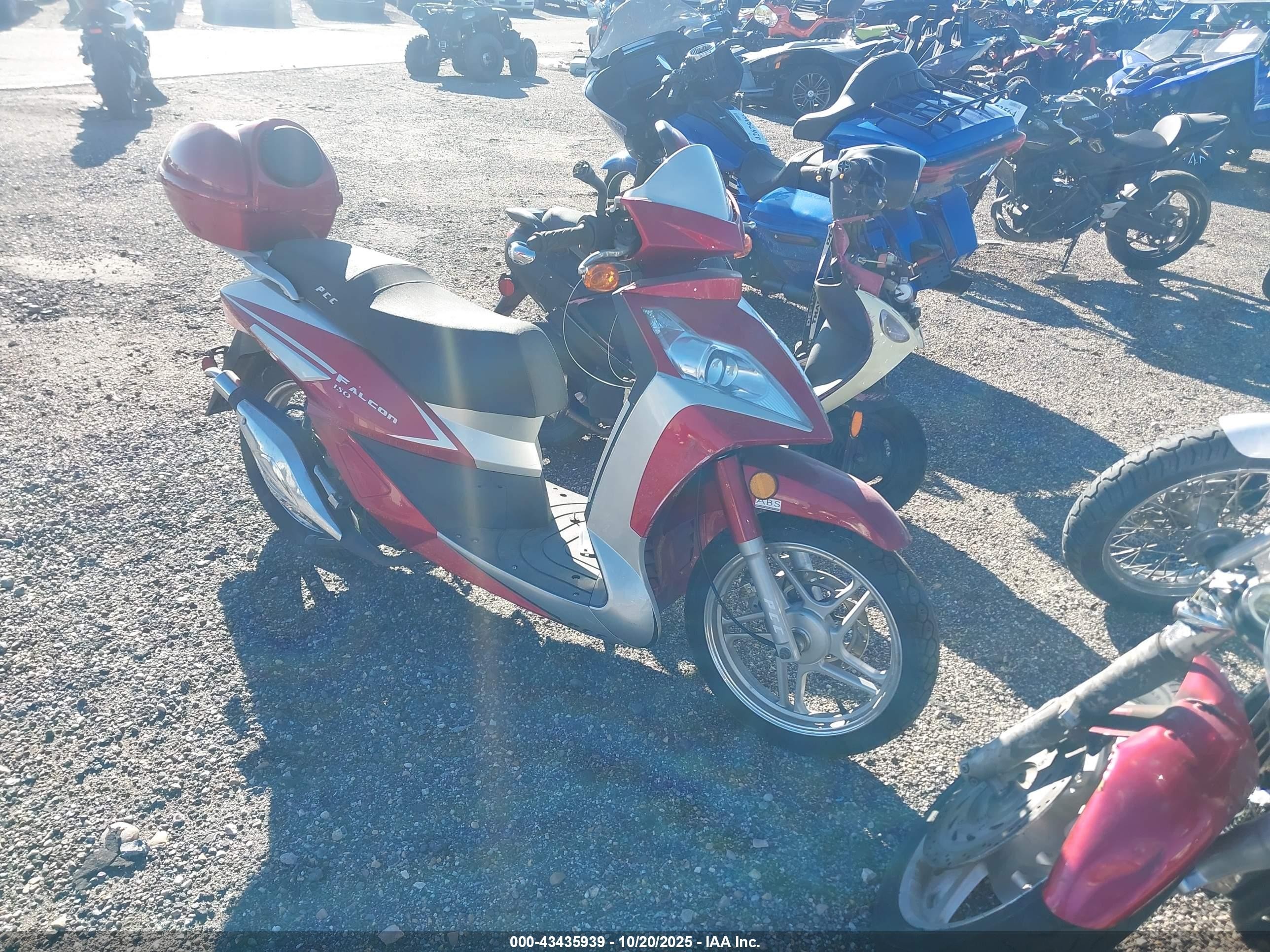 2005 Honda 150f Off R   Red vin: LB5TM8U18AZ500789
