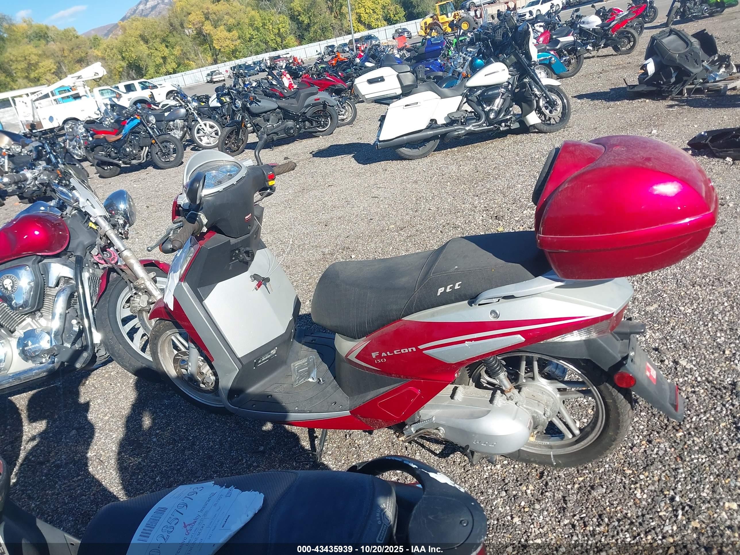 2005 Honda 150f Off R   Red vin: LB5TM8U18AZ500789