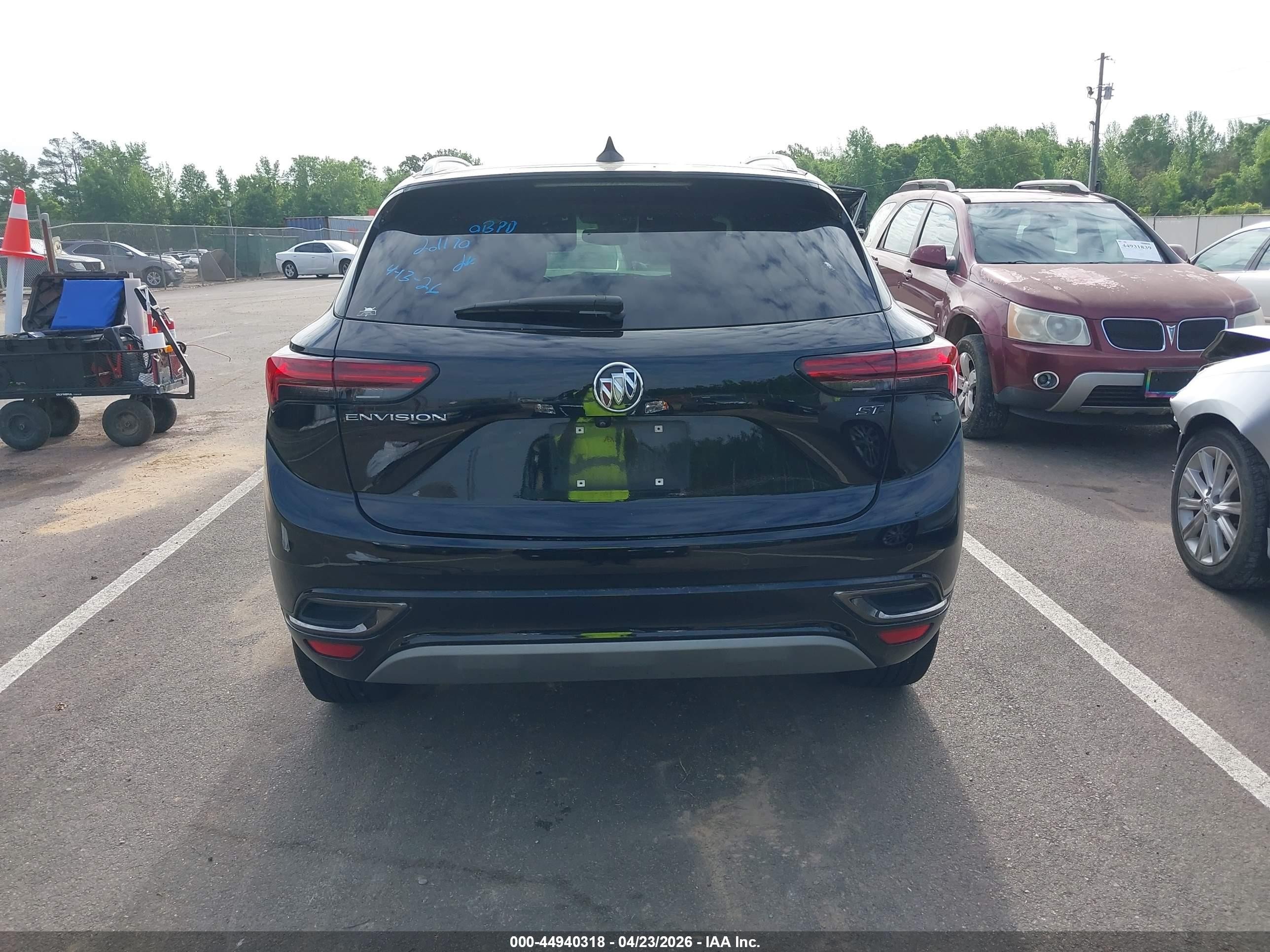 2022 Buick Envision Fwd Preferred Черный vin: LRBAZLR49ND064912
