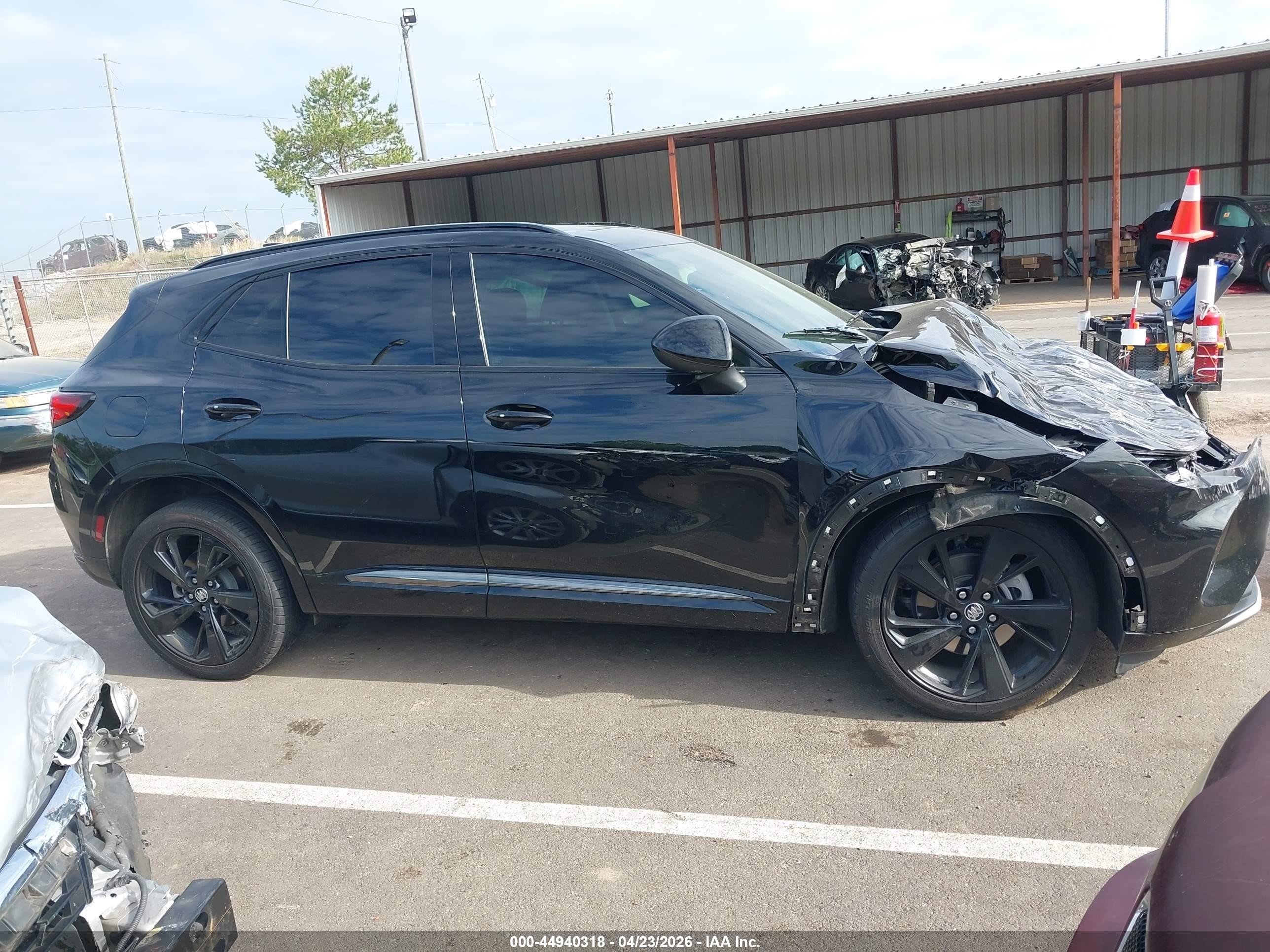 2022 Buick Envision Fwd Preferred Черный vin: LRBAZLR49ND064912