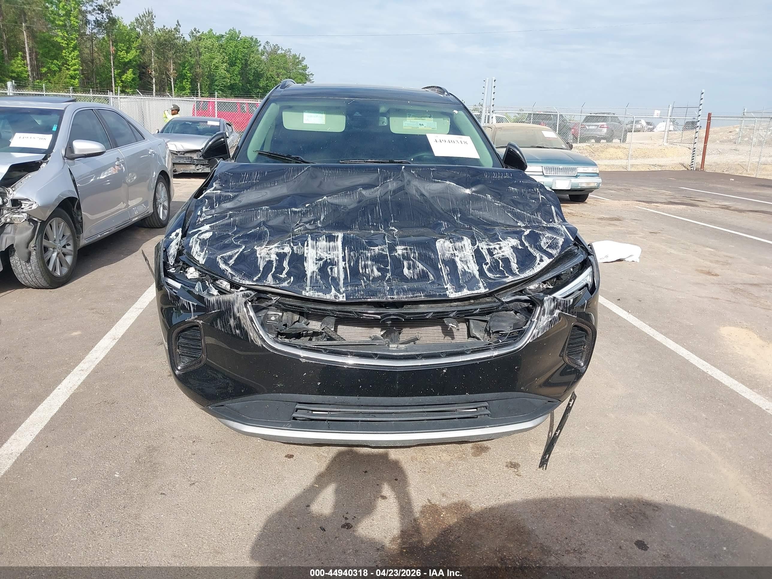 2022 Buick Envision Fwd Preferred Черный vin: LRBAZLR49ND064912