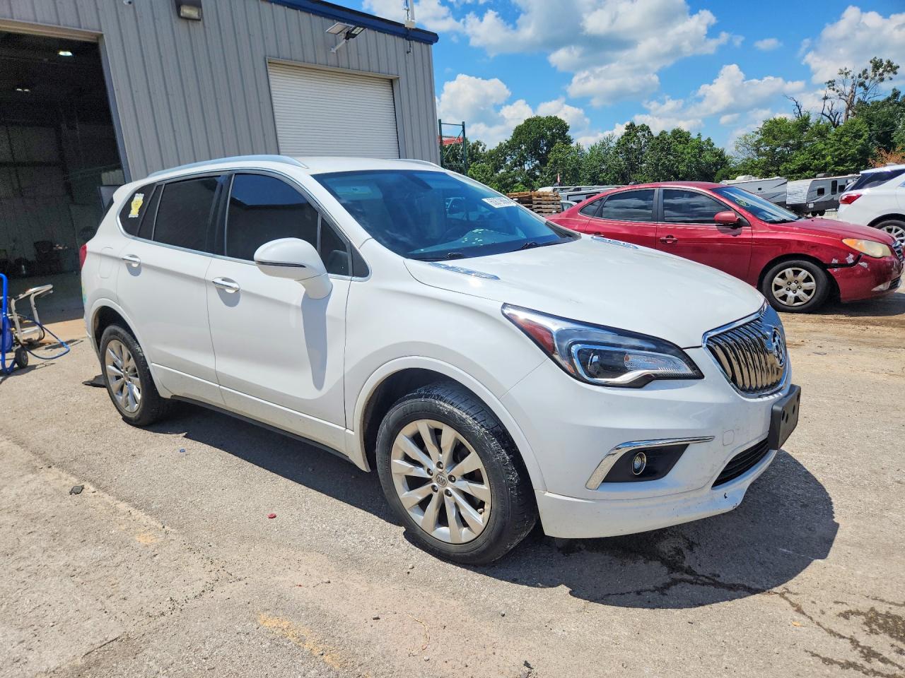 2018 Buick Envision Essence White vin: LRBFX2SA1JD082286