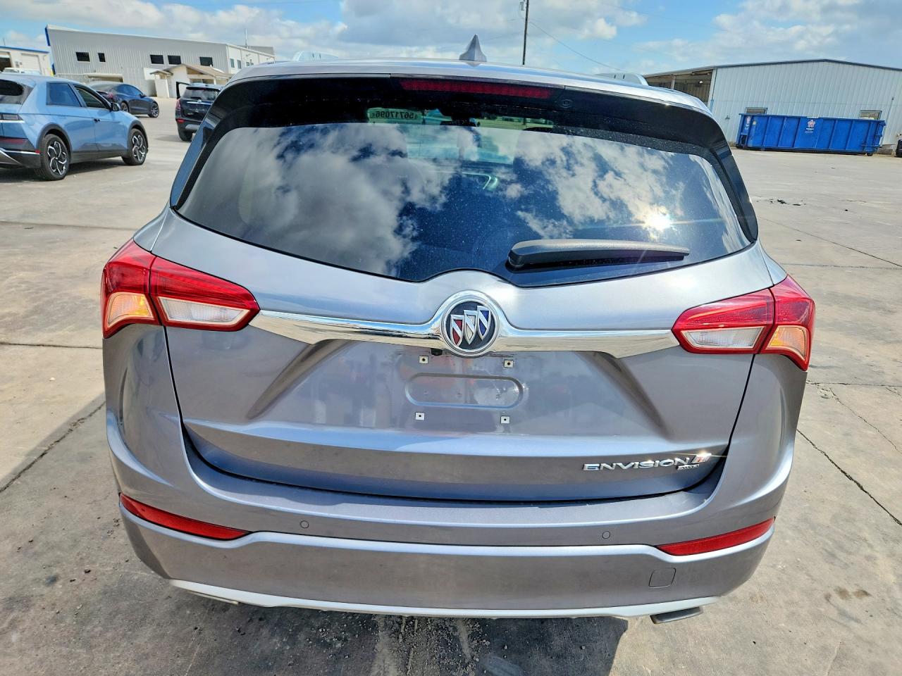 2019 Buick Envision Premium Ii Silver vin: LRBFX4SX0KD010027