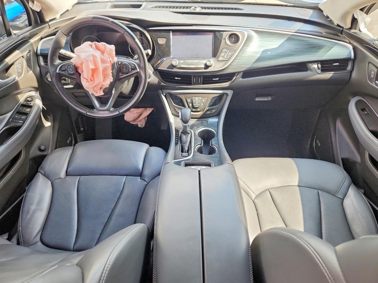 2019 Buick Envision Premium Ii Silver vin: LRBFX4SX0KD010027