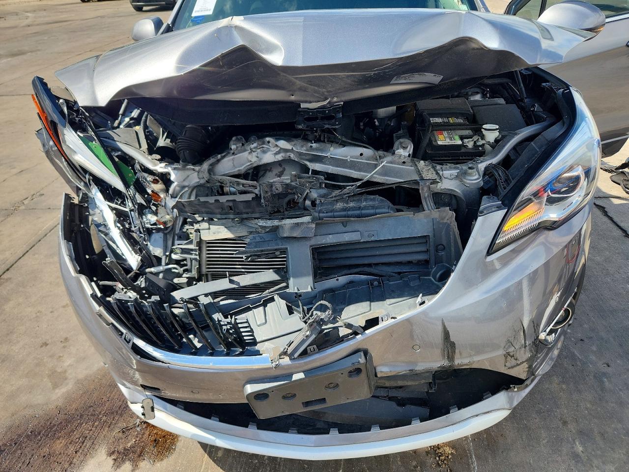 2019 Buick Envision Premium Ii Silver vin: LRBFX4SX0KD010027