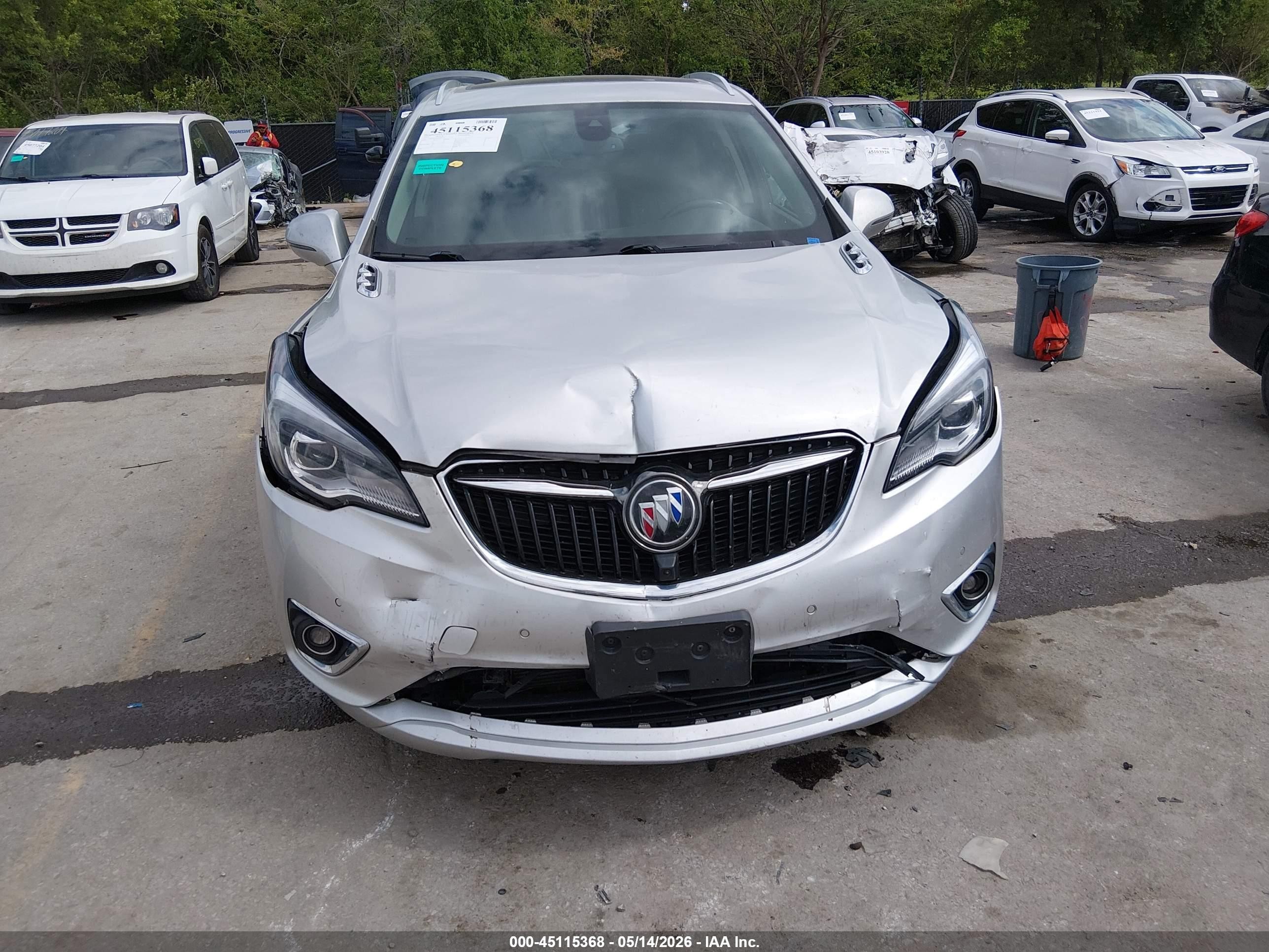 2019 Buick Envision Awd Premium Ii Silver vin: LRBFX4SX9KD087527