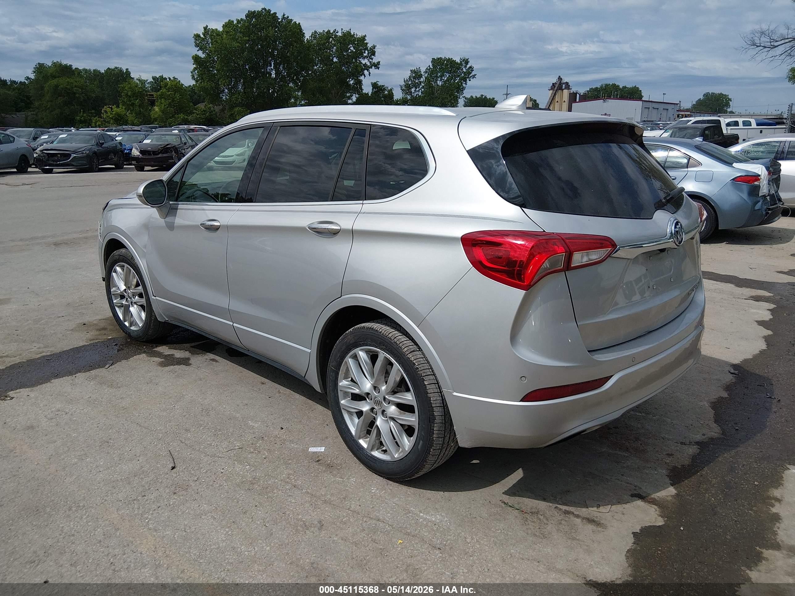2019 Buick Envision Awd Premium Ii Silver vin: LRBFX4SX9KD087527
