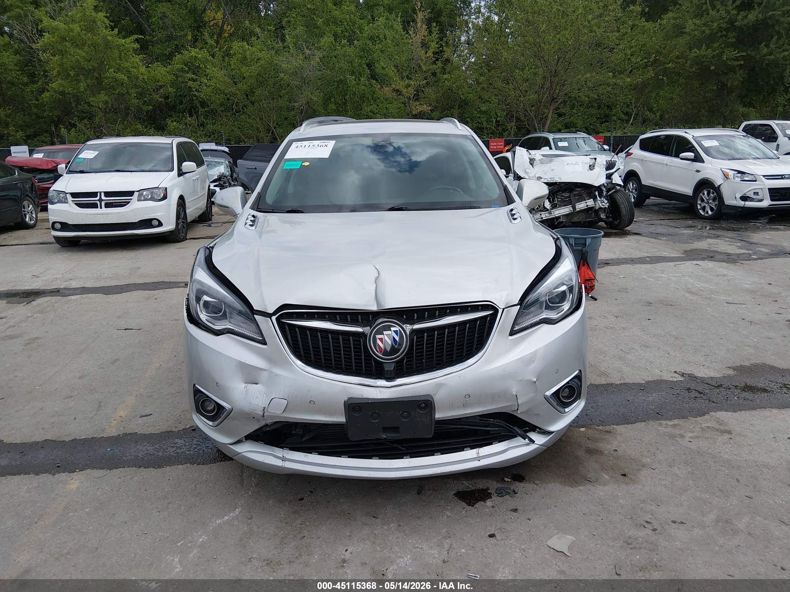 2019 Buick Envision Awd Premium Ii Silver vin: LRBFX4SX9KD087527
