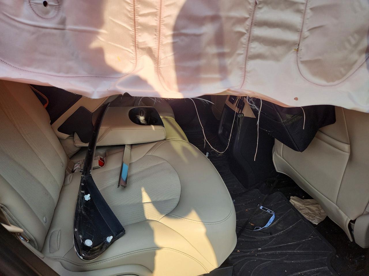 2020 Buick Envision Preferred Red vin: LRBFXBSA5LD018707