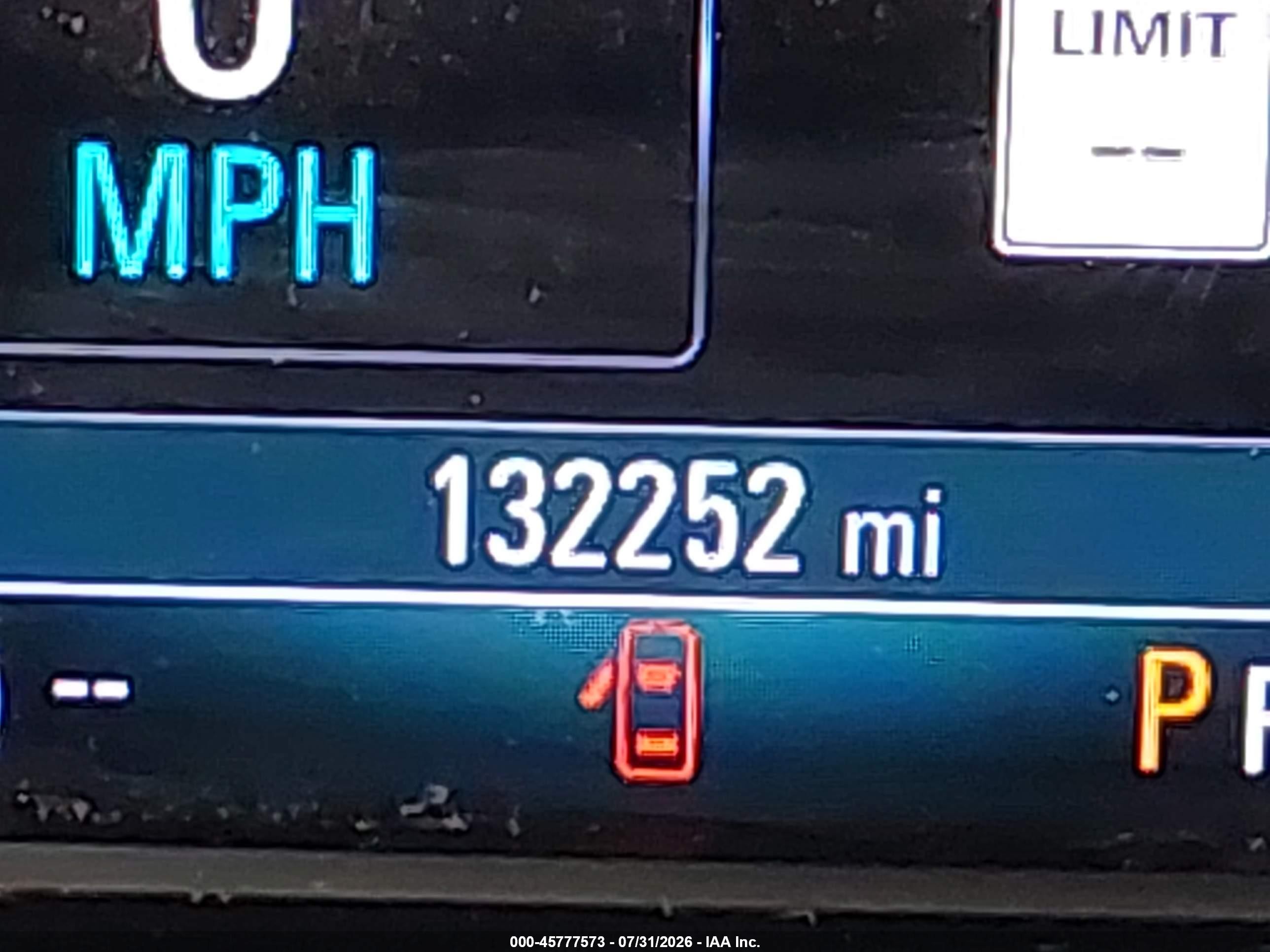2017 Buick Envision Essence Red vin: LRBFXBSAXHD177567