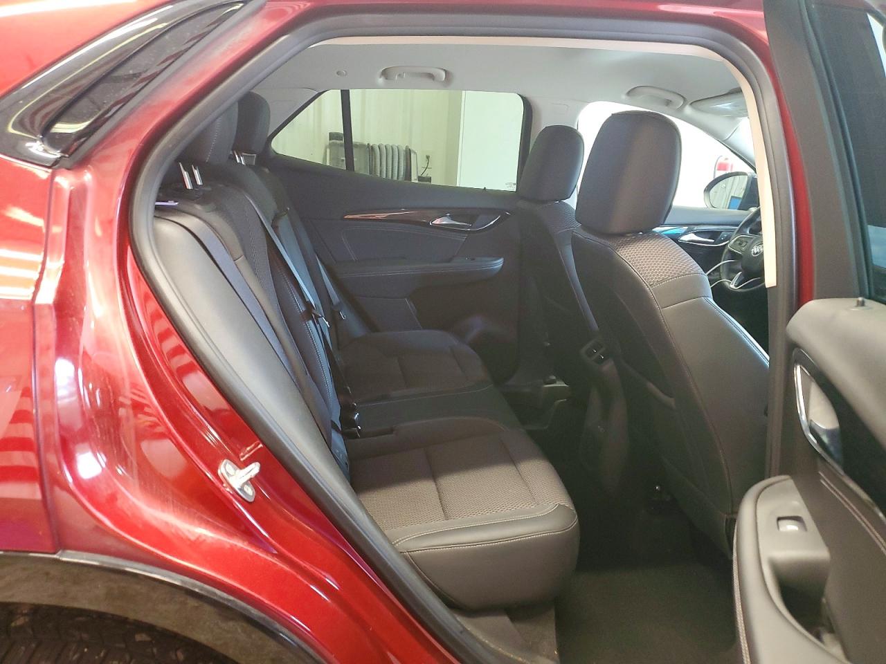 2023 Buick Envision Preferred Красный vin: LRBFZMR41PD165487