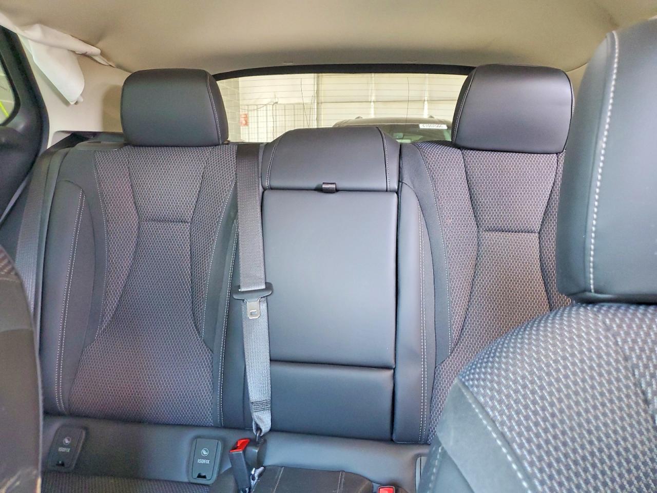 2023 Buick Envision Preferred White vin: LRBFZMR48PD024531