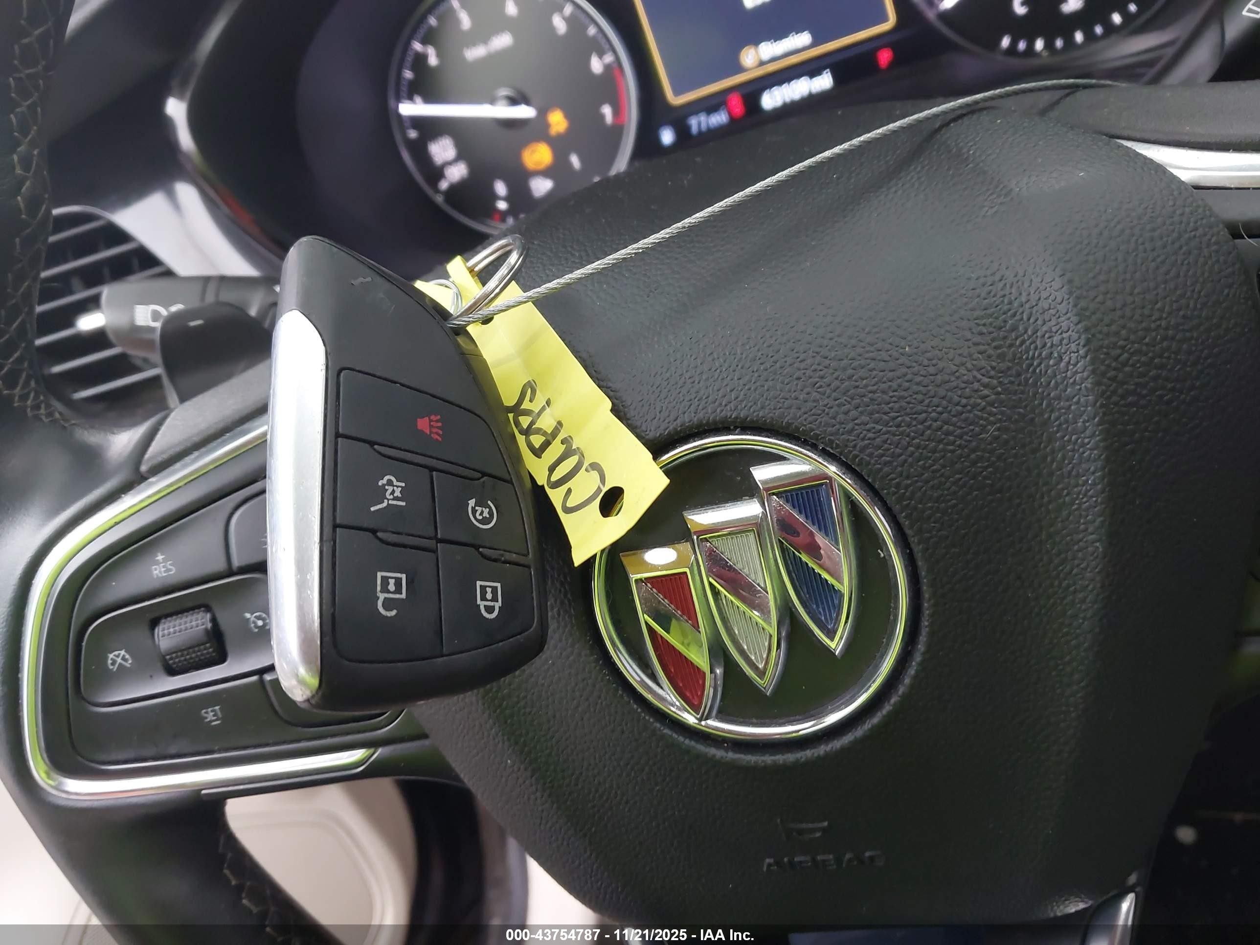 2021 Buick Envision Fwd Essence Черный vin: LRBFZNR42MD057476