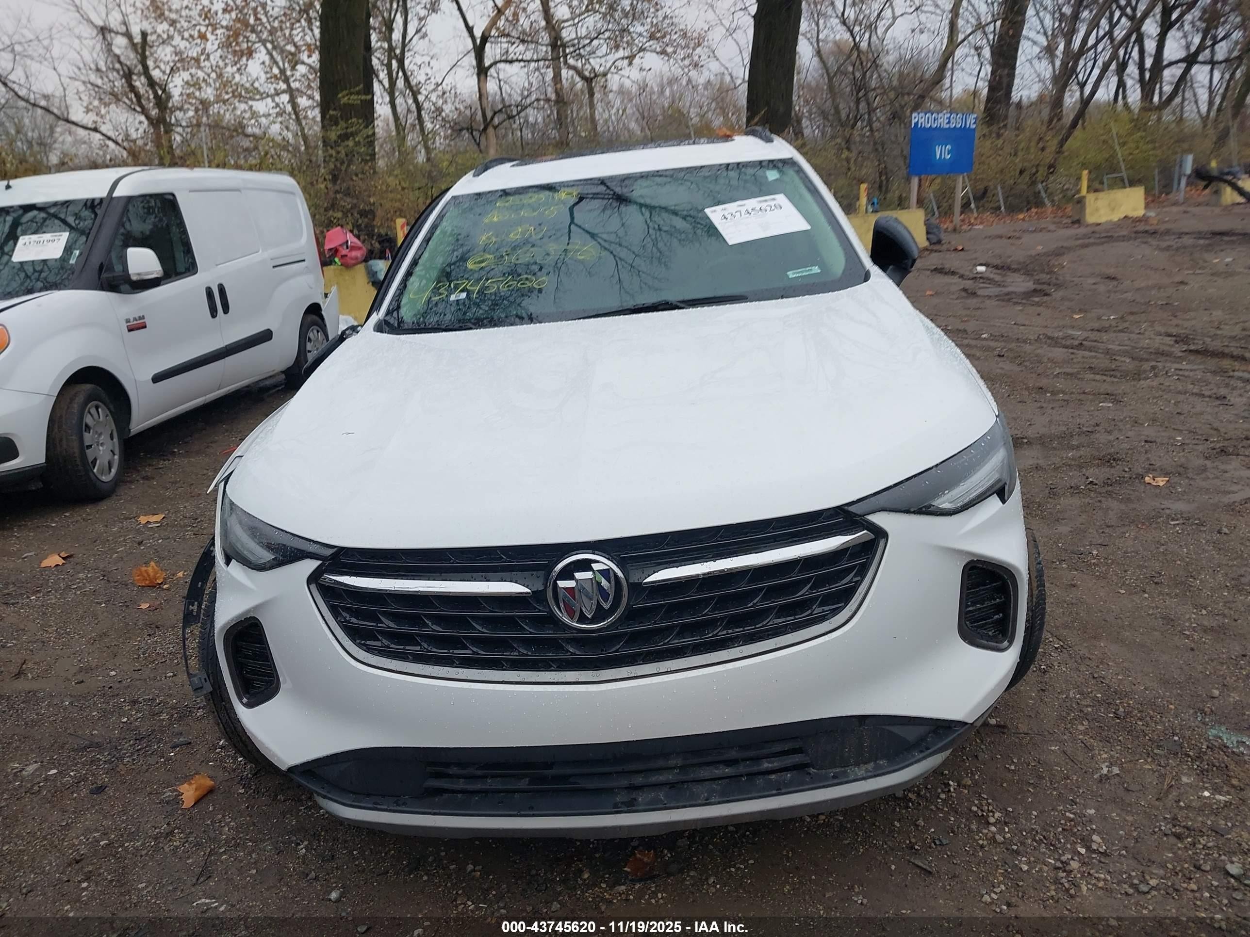 2022 Buick Envision Fwd Essence Белый vin: LRBFZNR44ND030376