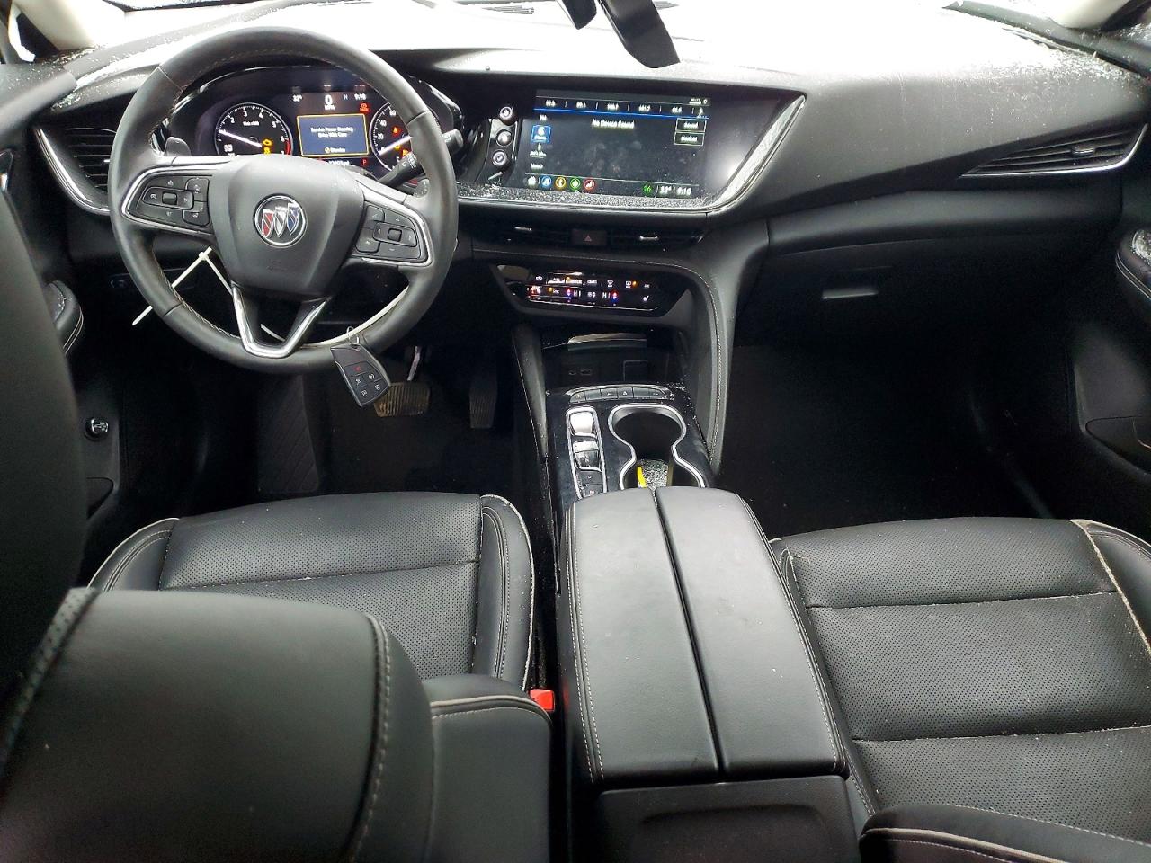 2022 Buick Envision Essence Черный vin: LRBFZNR4XND129039