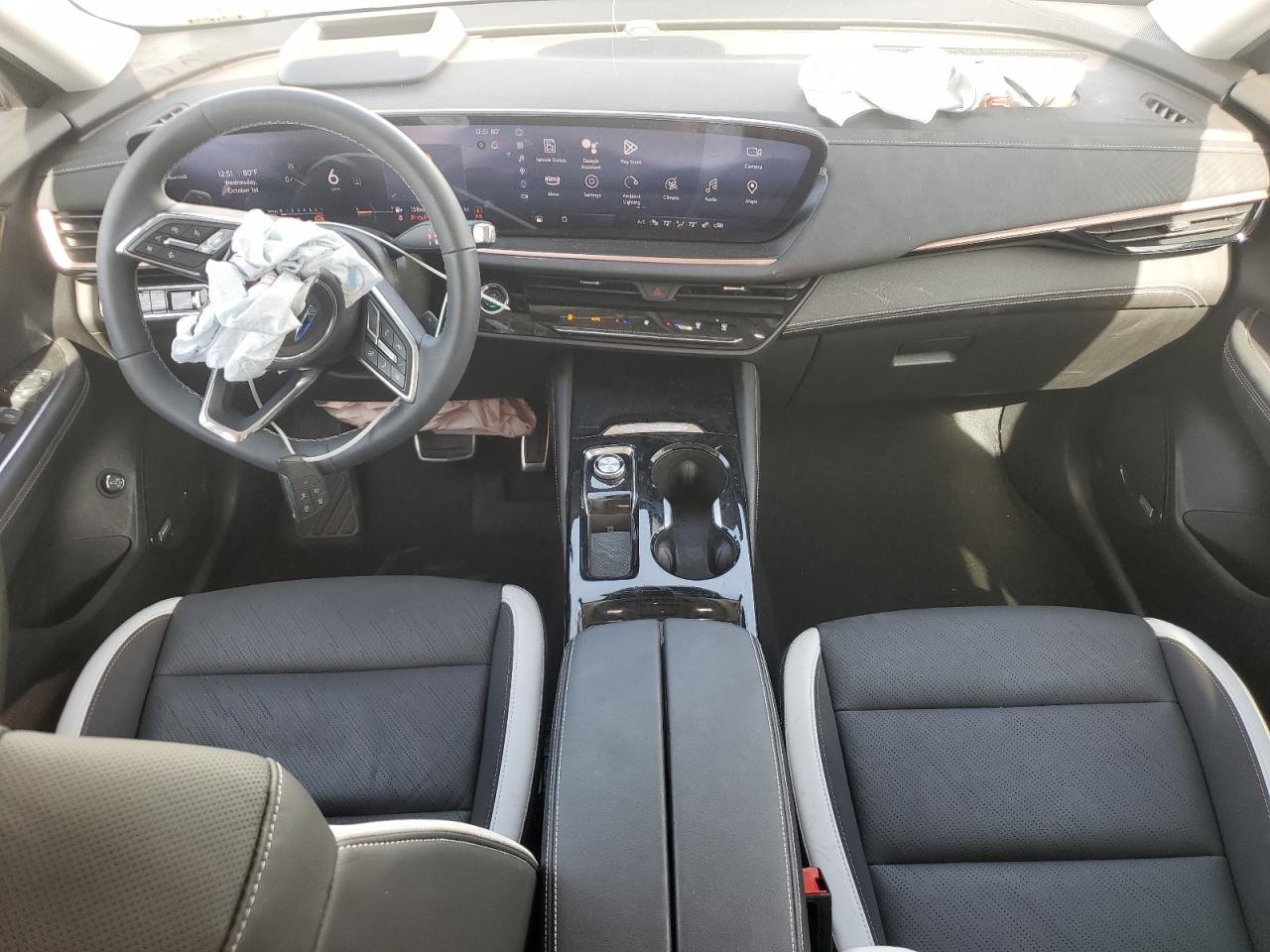2024 Buick Envision Essence White vin: LRBFZPE45RD017921